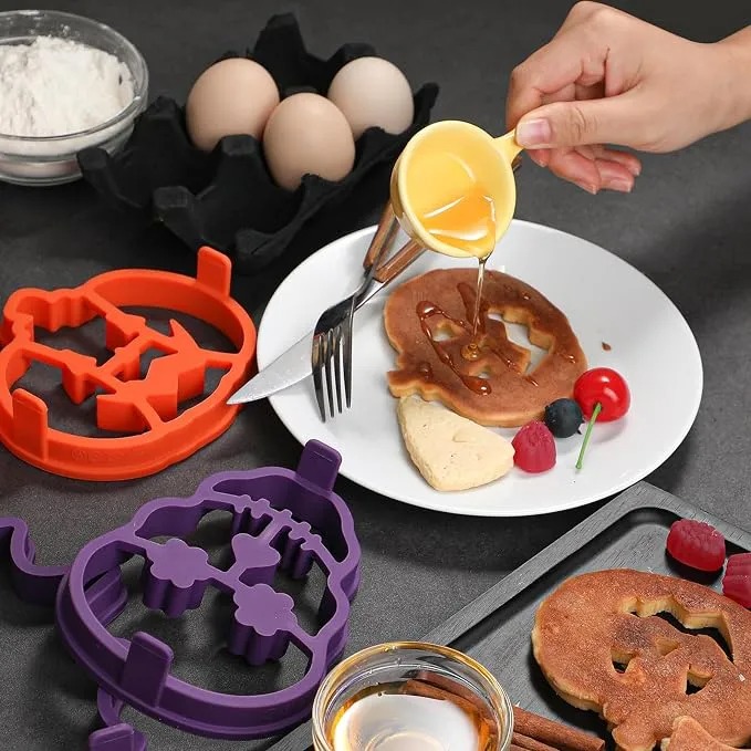 Halloween Silicone Pancake Molds for Skull, Ghost, Bat and Pumpkin Shape Pancakes