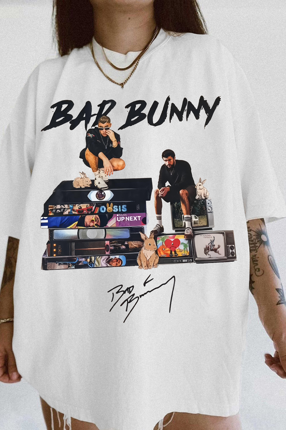 Bad Bunny Debi Tirar Mas Fotos Graphic Tee For Women