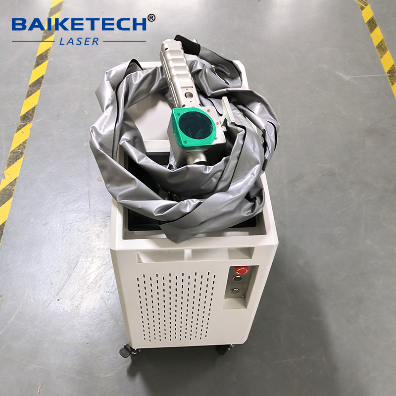 TH-FLC100XT【FOB】100W Handheld Mopa Pulse Fiber Laser Cleaning Machine For Metal Wood surface cleaning Rust Painting Removal Paint Removal