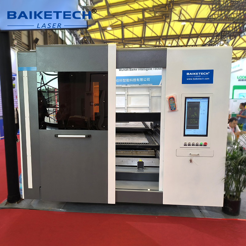 TH-P3015S 3000W【FOB】Enclosed Fiber Laser Cutting Machine with Exchange Workbench for Metal Fabrication