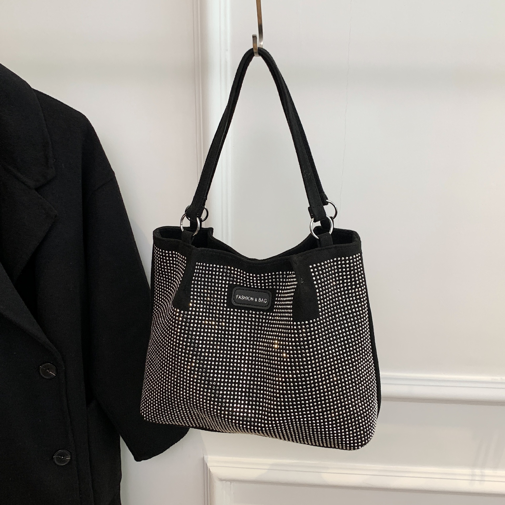 Stylish & Sparkling Premium Commuter Shoulder Bag