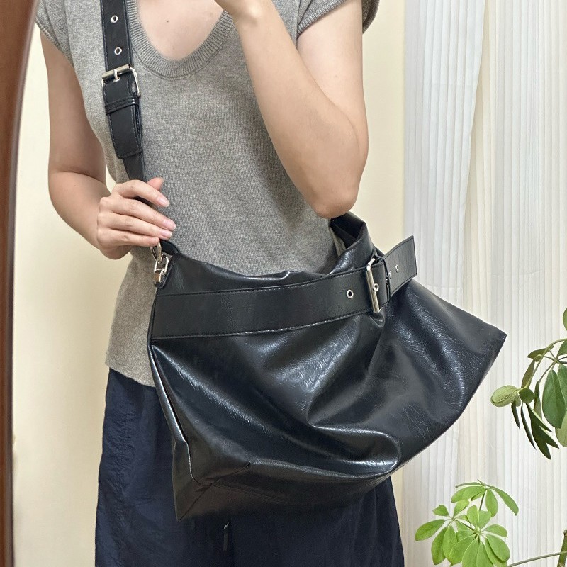 Soft Leather Tote Bag: Laid-back Style Shoulder & Crossbody Bag