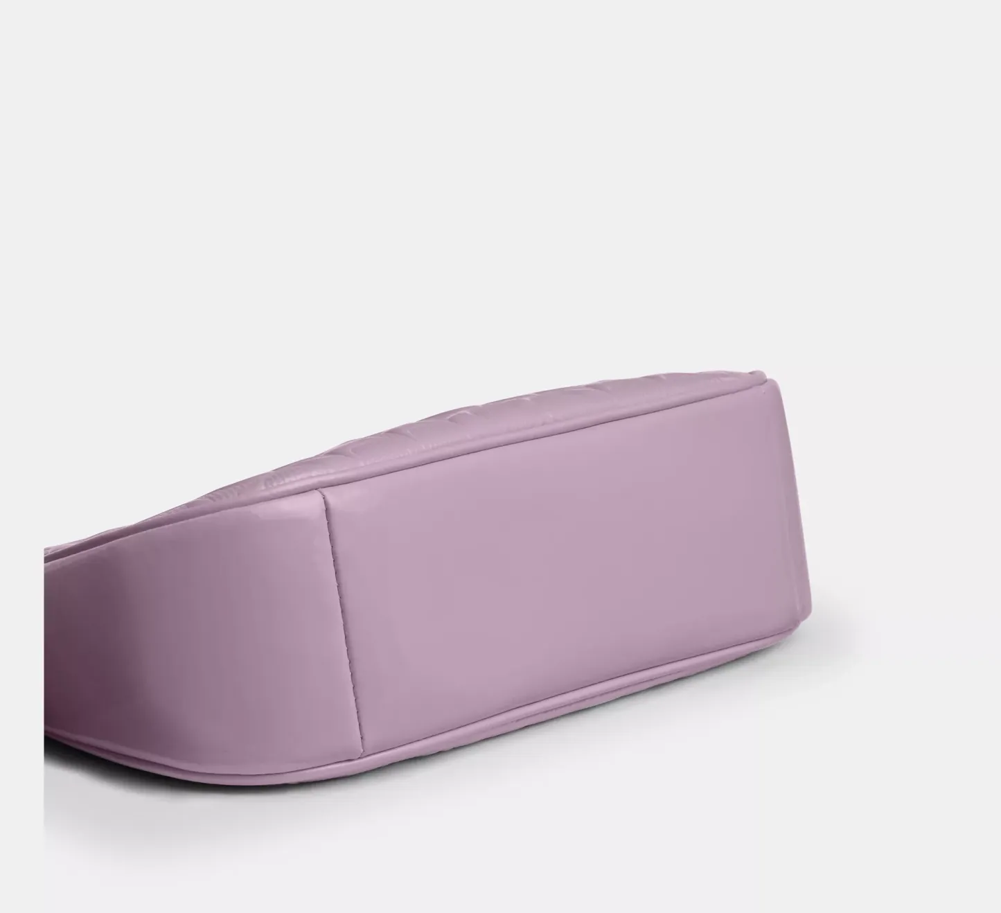 Teri Shoulder Bag In Signature Leather With Heart Charm