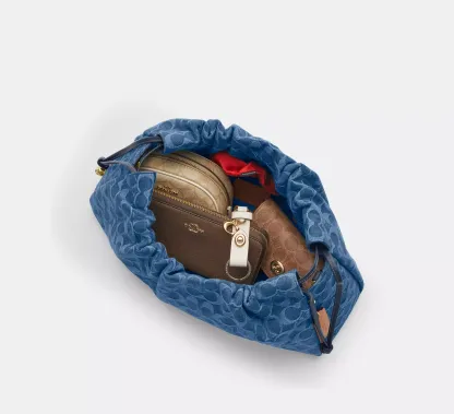 Faye Large Shoulder Bag In Signature Denim