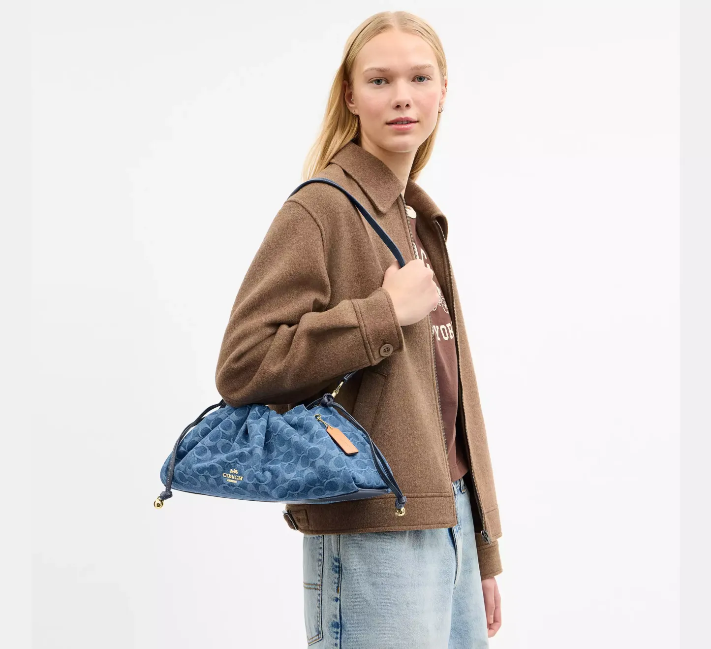 Faye Large Shoulder Bag In Signature Denim
