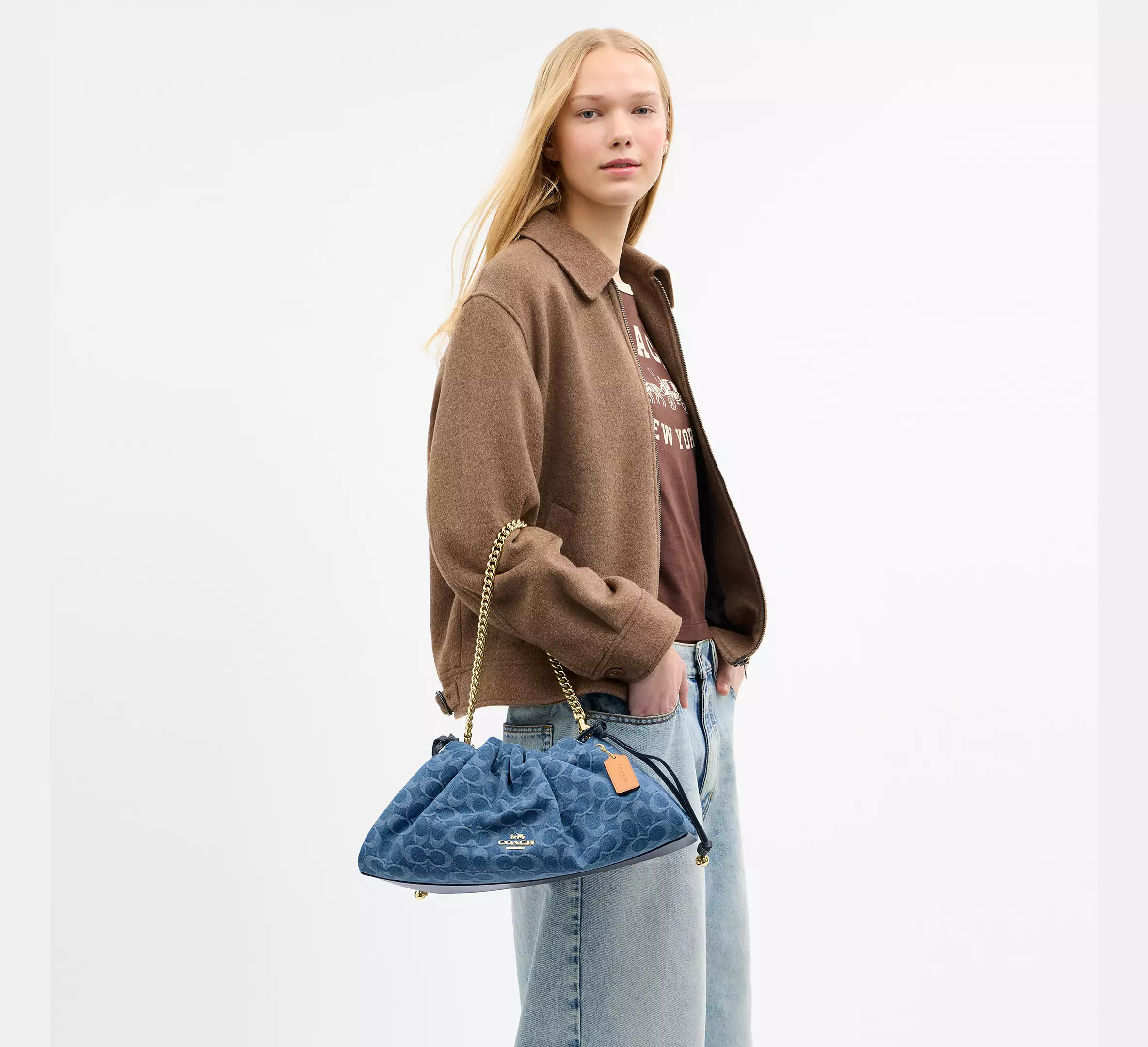 Faye Large Shoulder Bag In Signature Denim