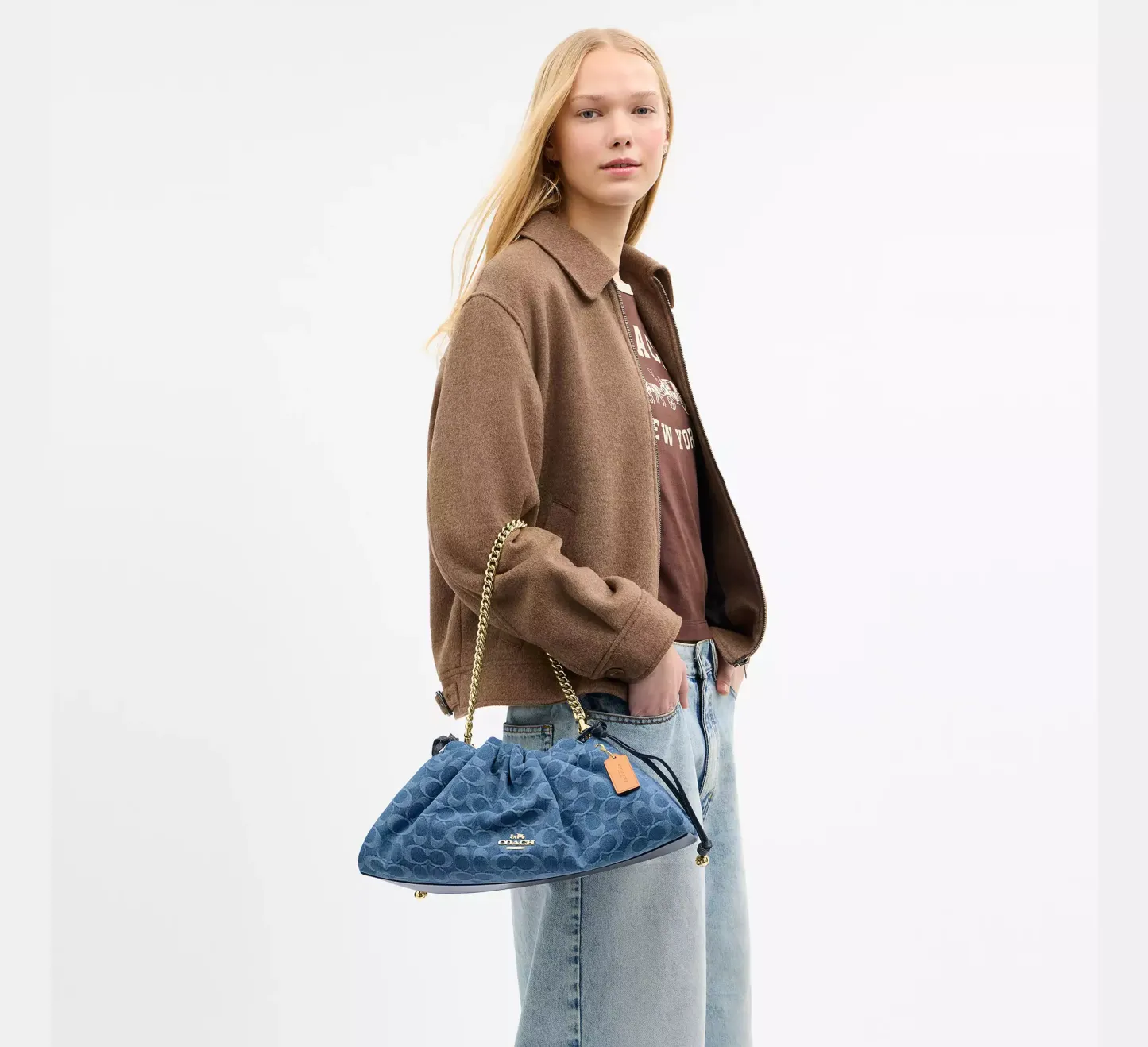 Faye Large Shoulder Bag In Signature Denim