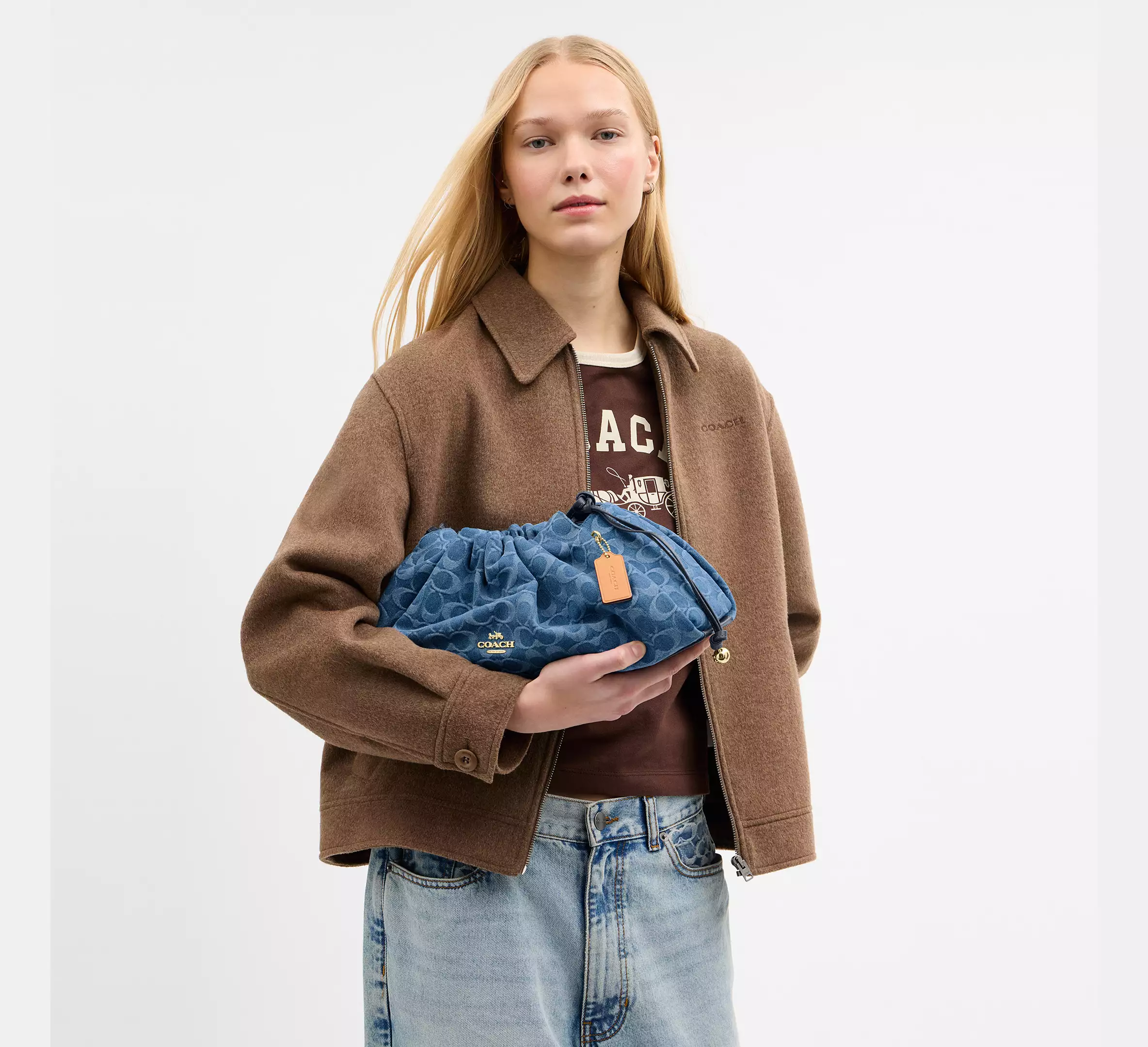Faye Large Shoulder Bag In Signature Denim