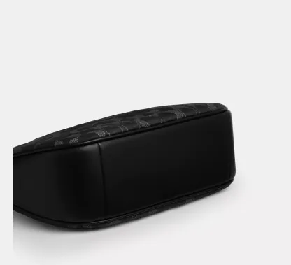 Teri Shoulder Bag In Signature Denim