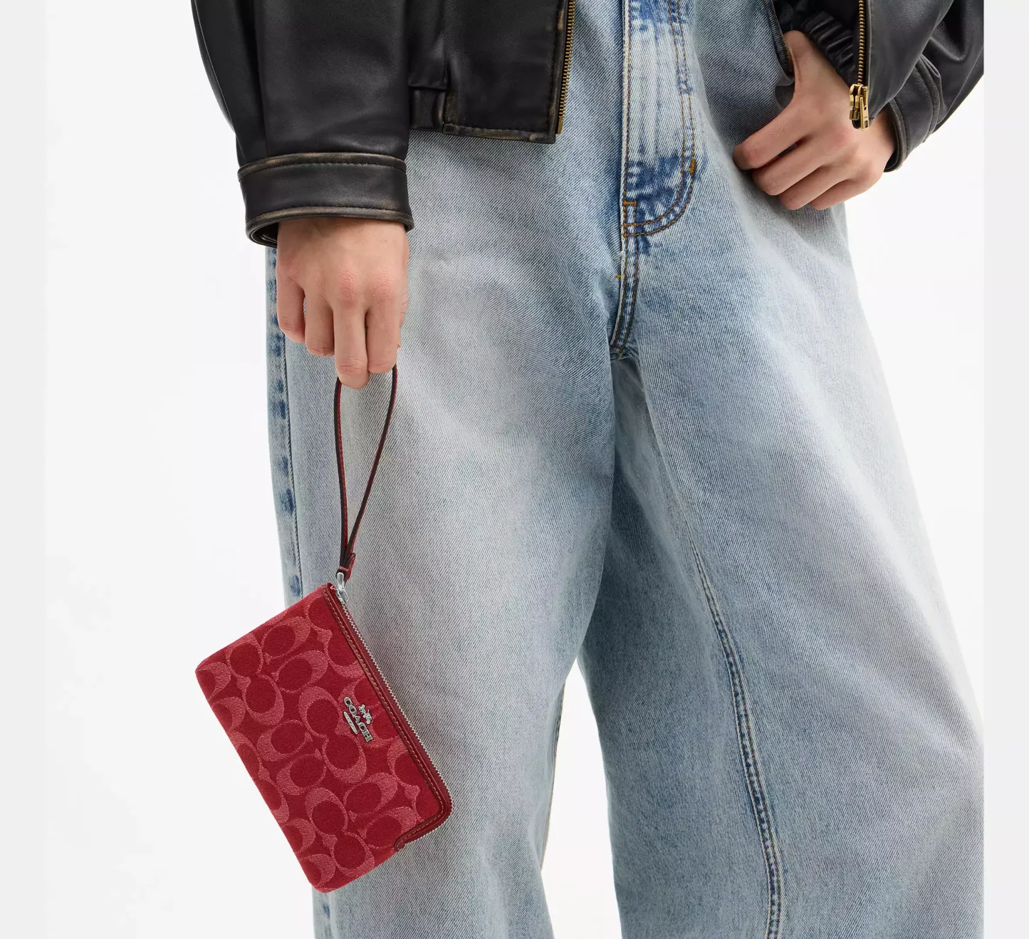 Corner Zip Wristlet In Signature Denim