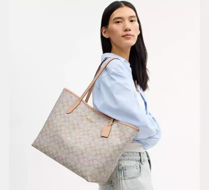 City Tote Bag In Signature Canvas