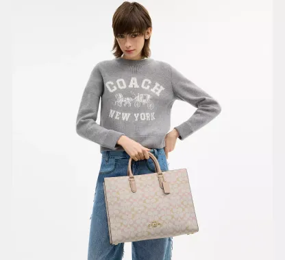 Maggie Tote Bag In Signature Canvas