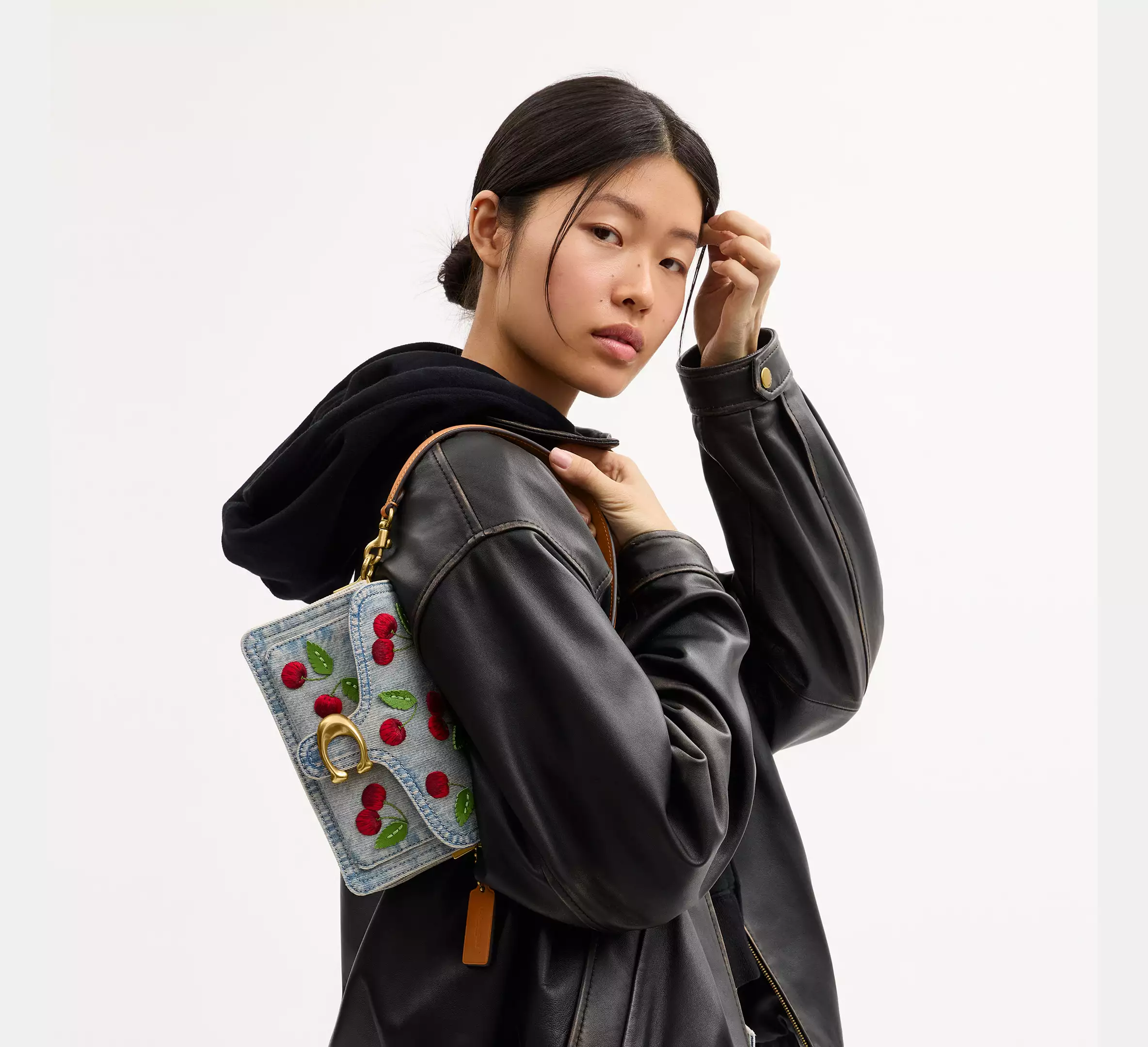 Tabby Shoulder Bag 20 With Cherry Embroidery