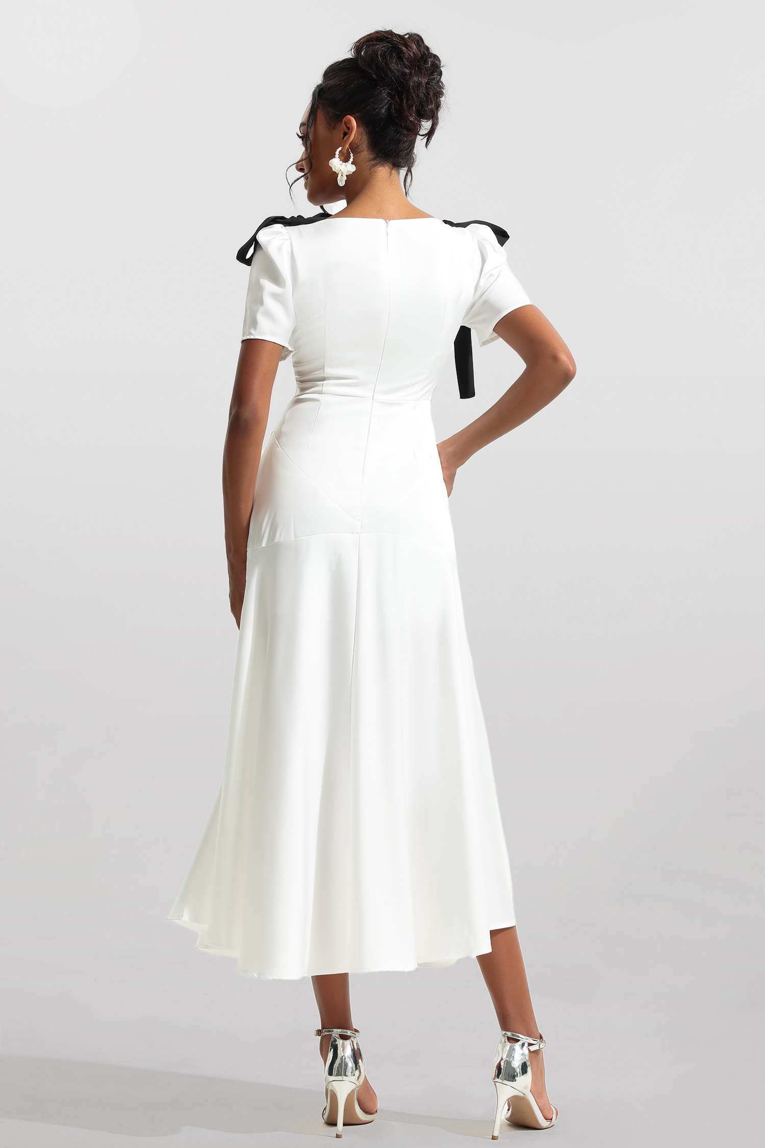 Contrast Color Bow Puff Sleeve Midi Dress