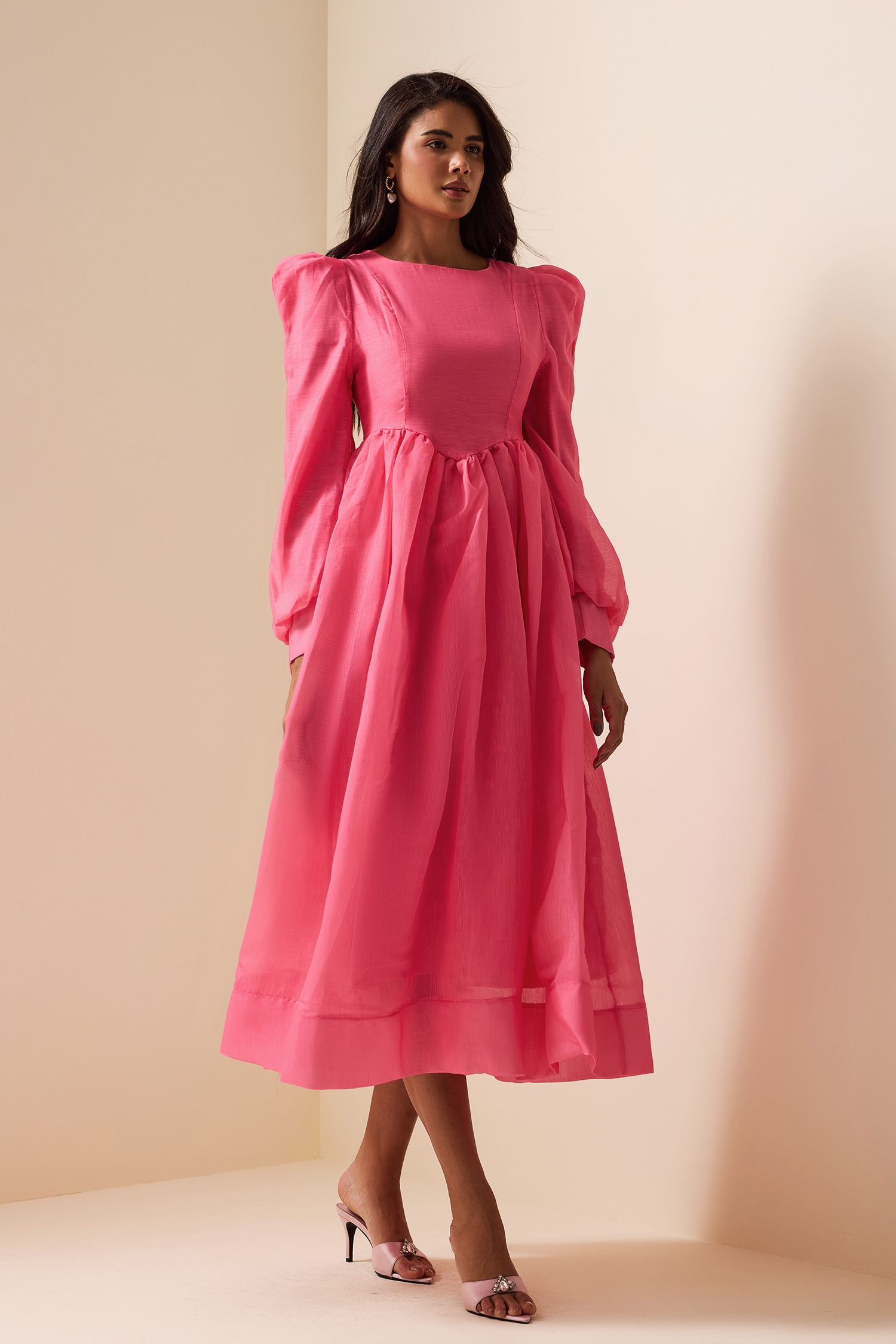 Solid Lantern Sleeve Round Neck Midi Dress