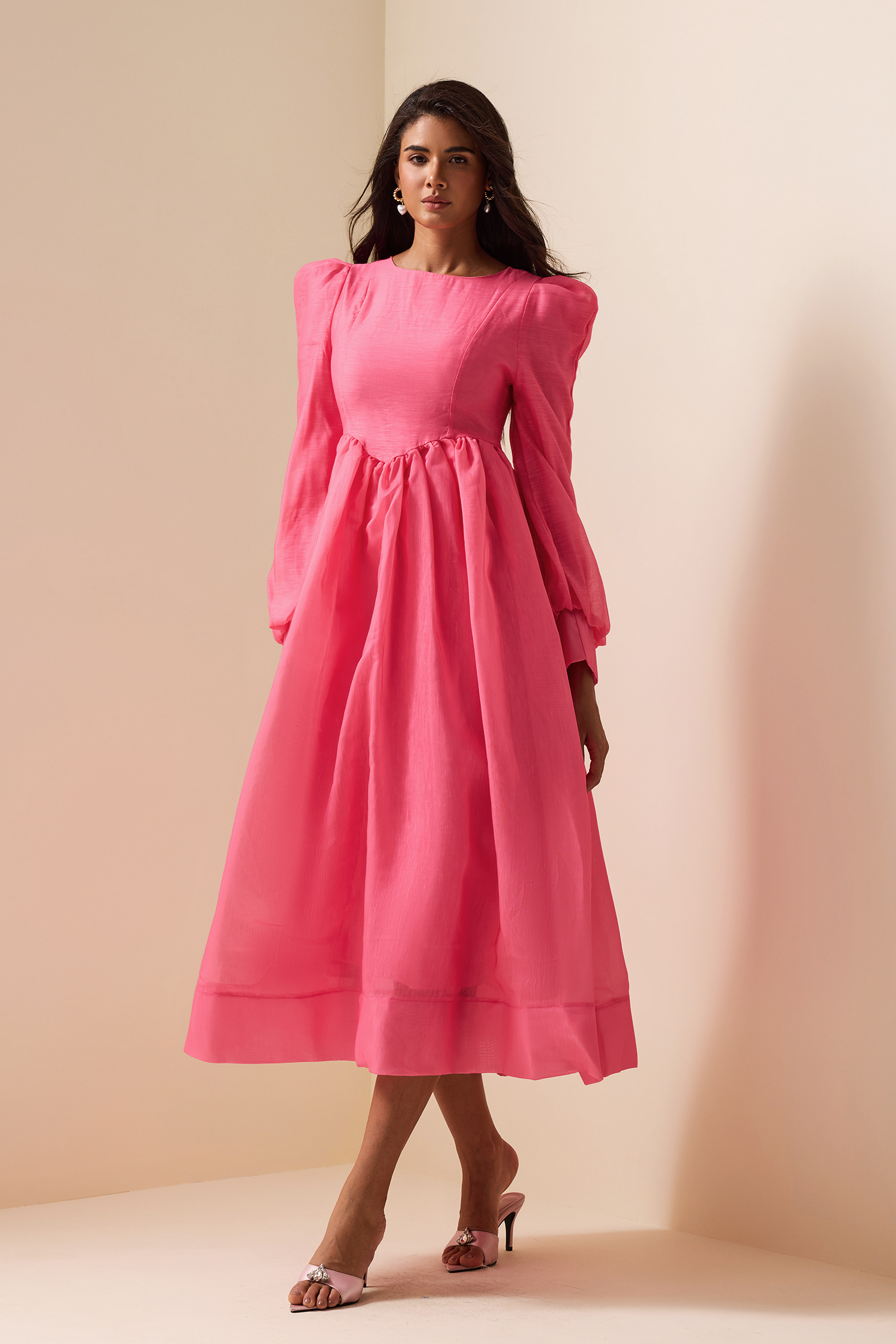 Solid Lantern Sleeve Round Neck Midi Dress