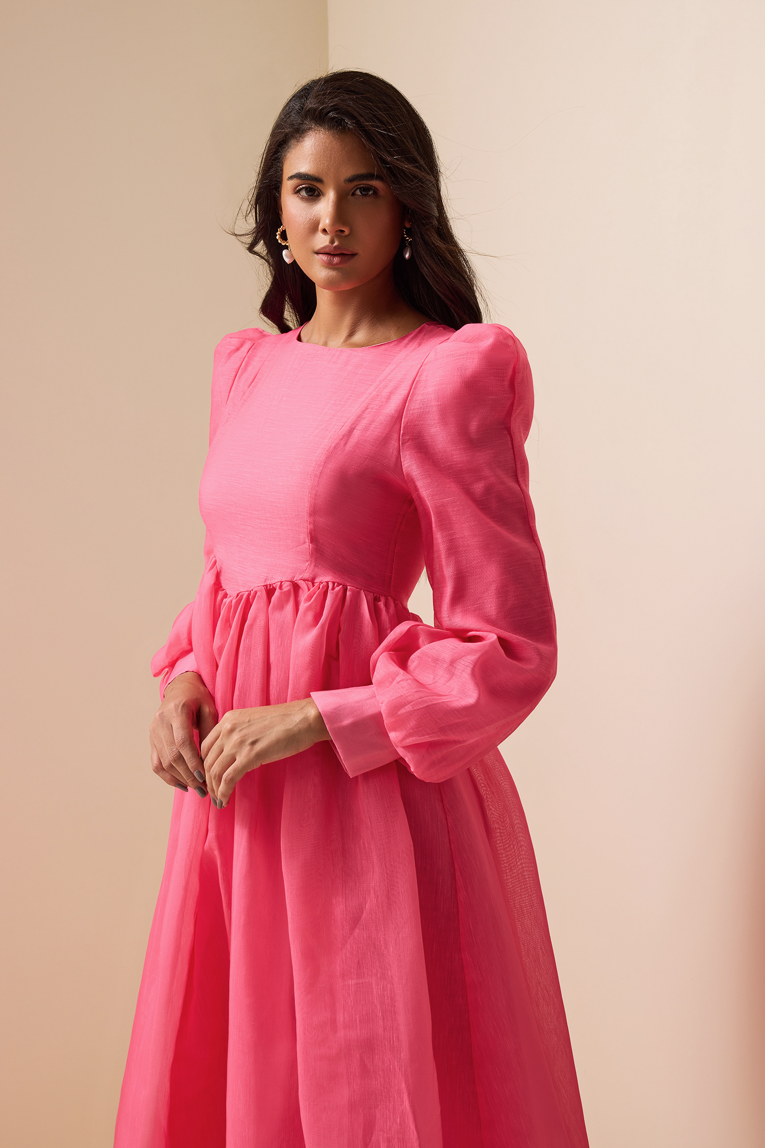 Solid Lantern Sleeve Round Neck Midi Dress