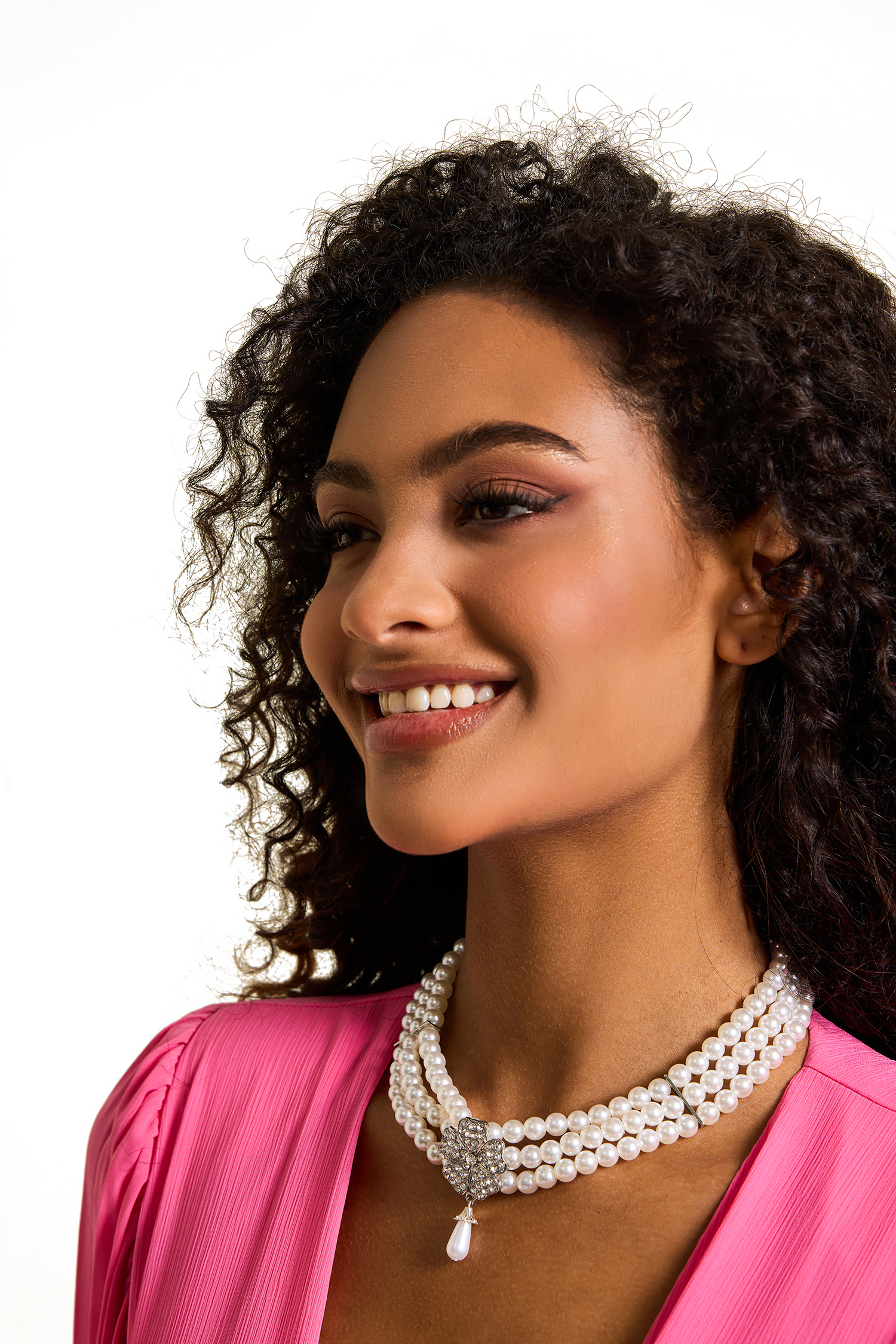 Faux Pearl Faux Diamond Flower Shape Choker