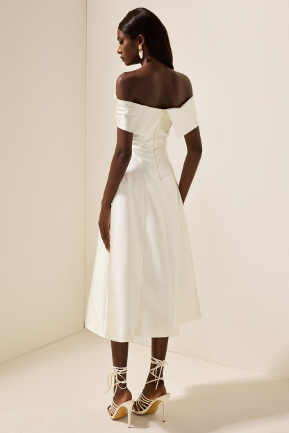 Knotted Pleat Solid Midi Dress