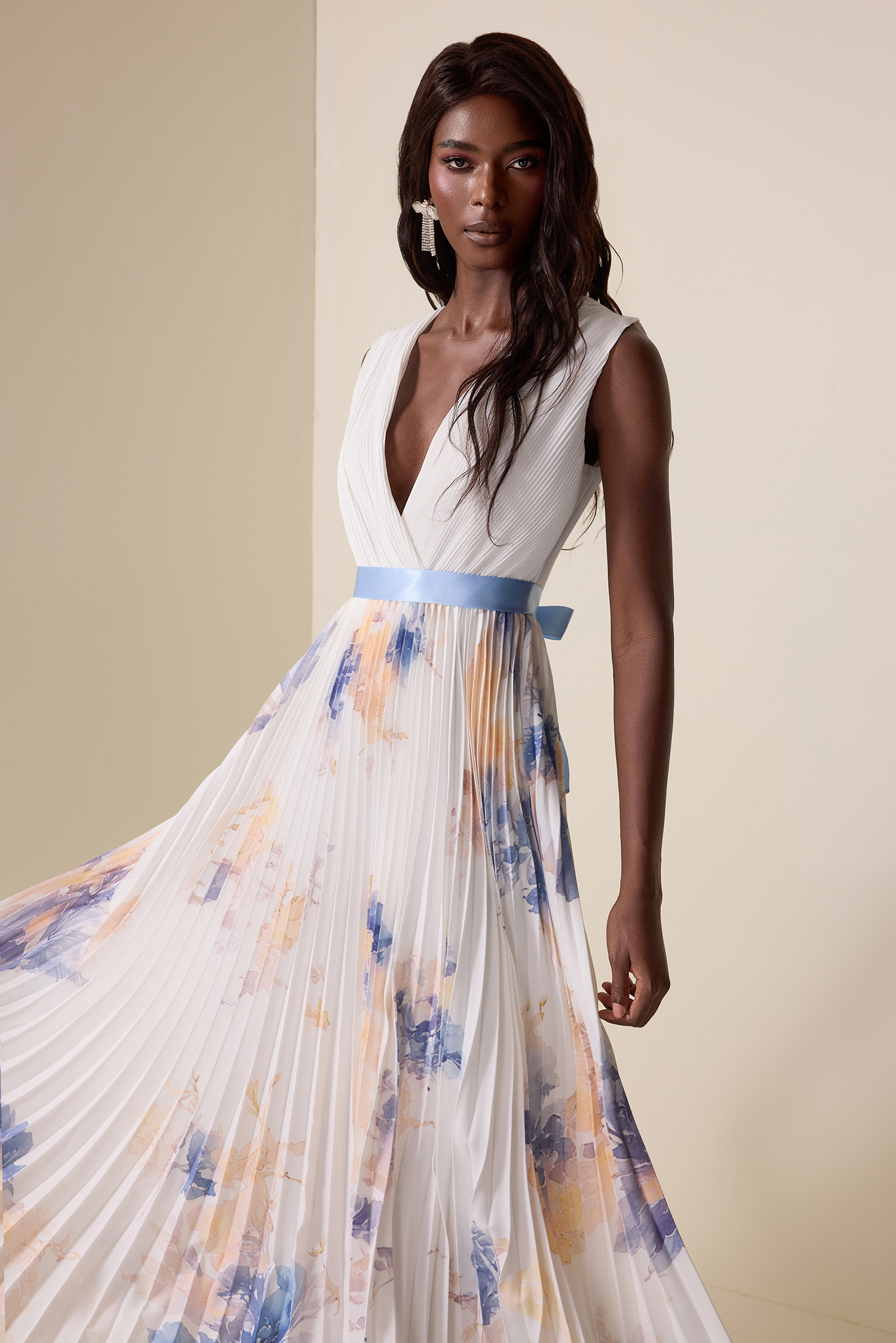 Floral Pleated V-Neck Midi Dress