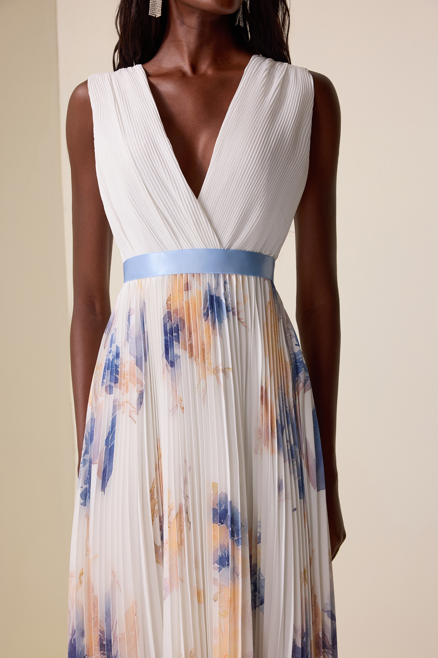 Floral Pleated V-Neck Midi Dress