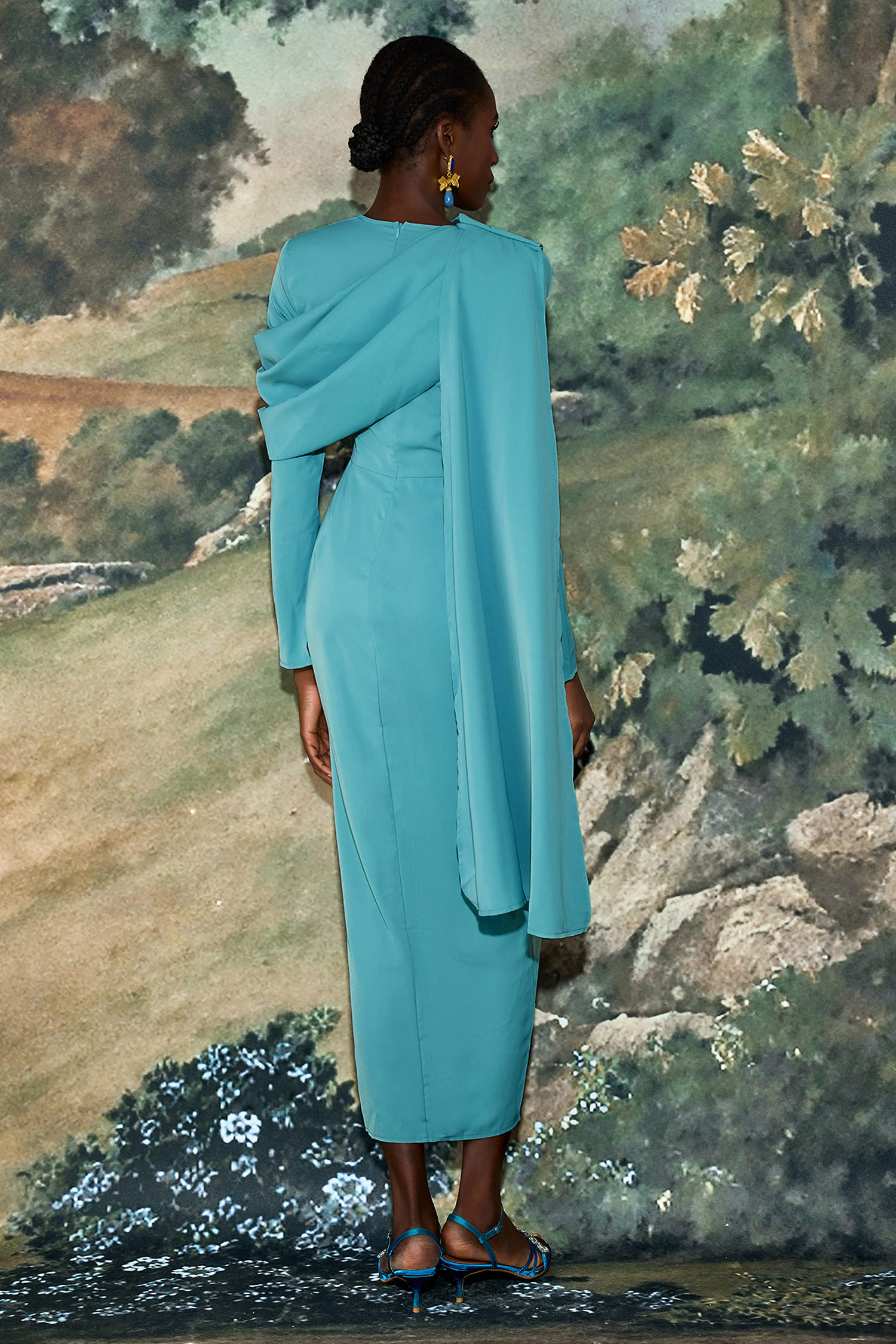 Solid Single Breasted Silt Midi Dress With Cape