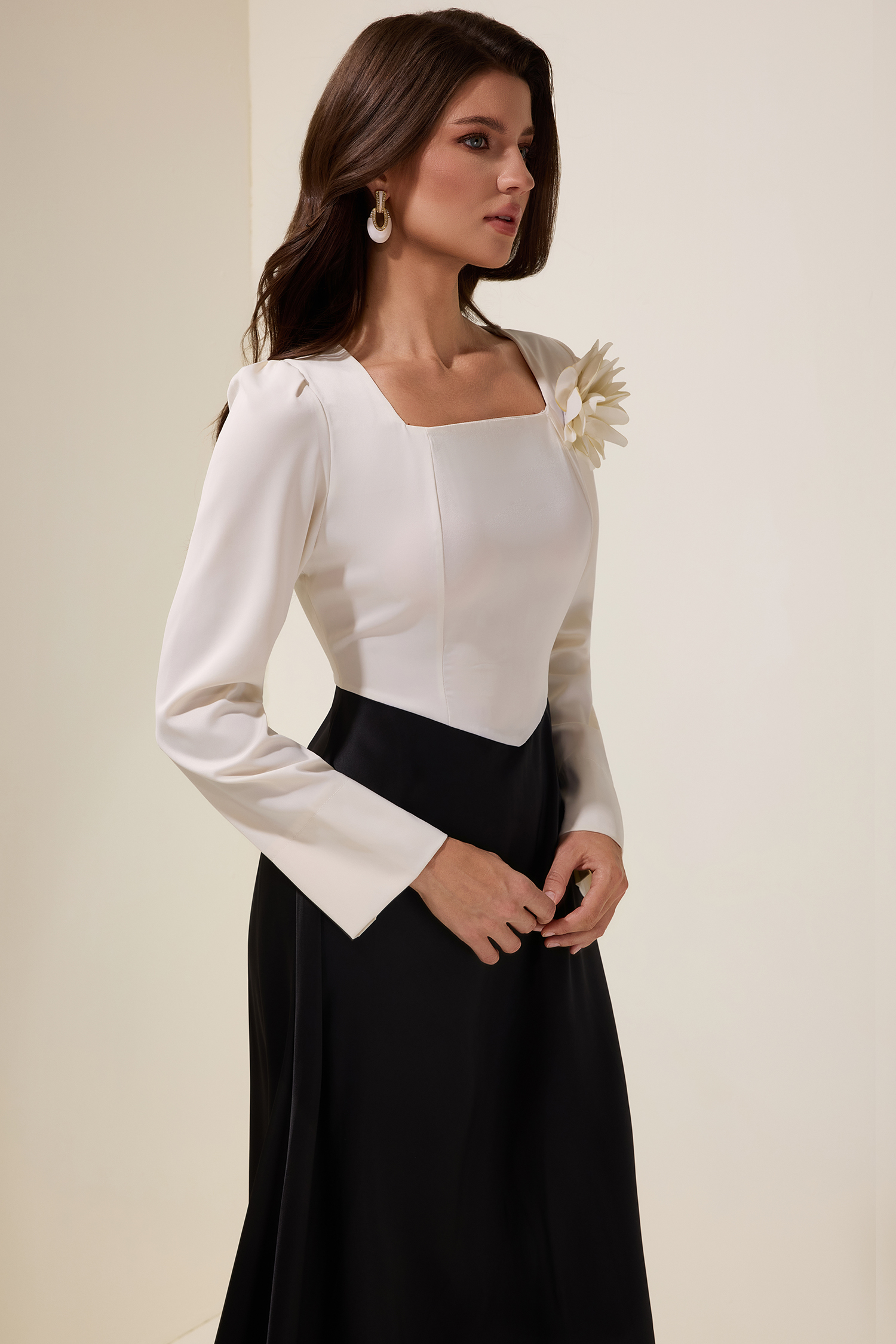 3D Flower Satin Contrast Color Midi Dress