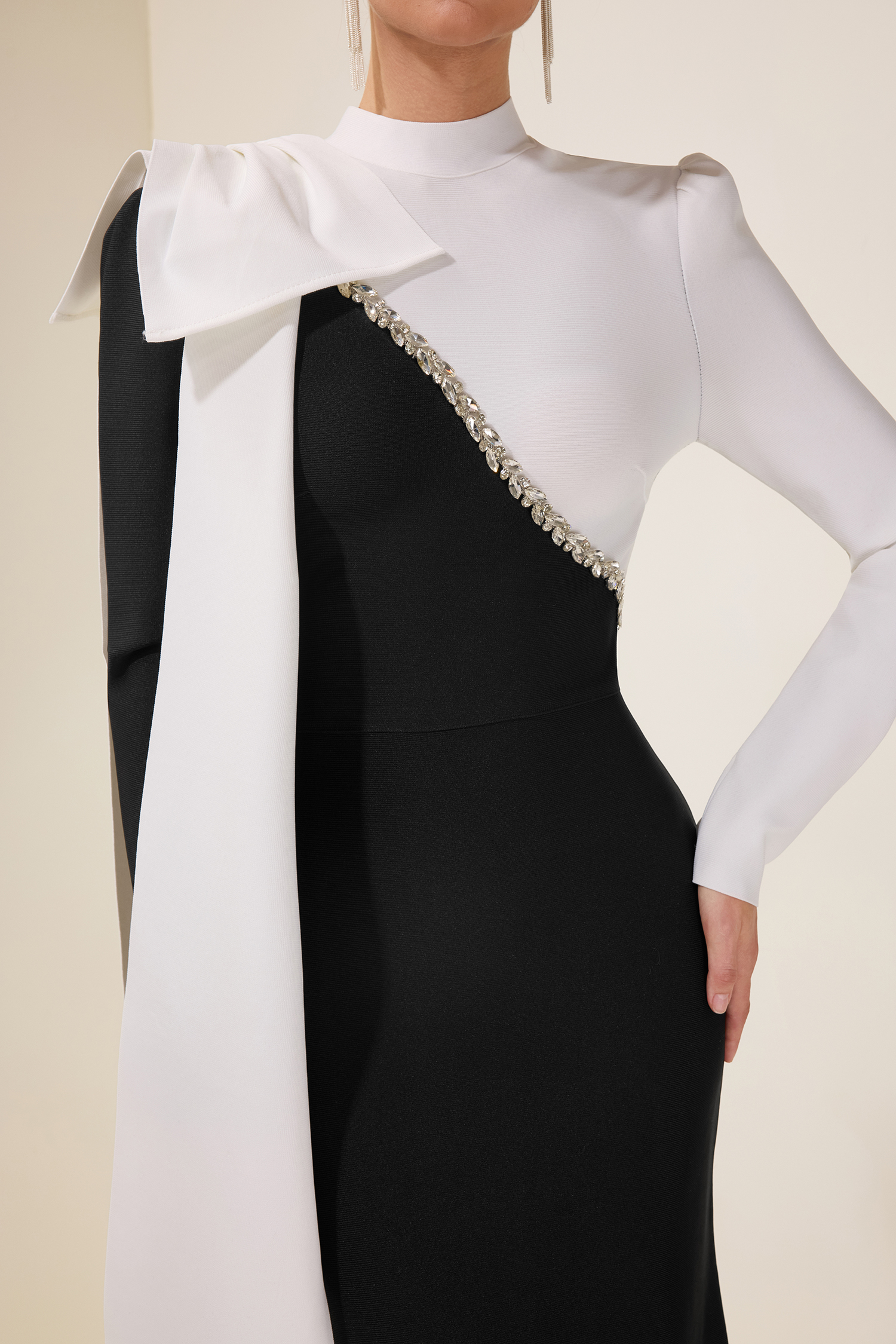 Rhinestone Contrast Color Bow Midi Dress