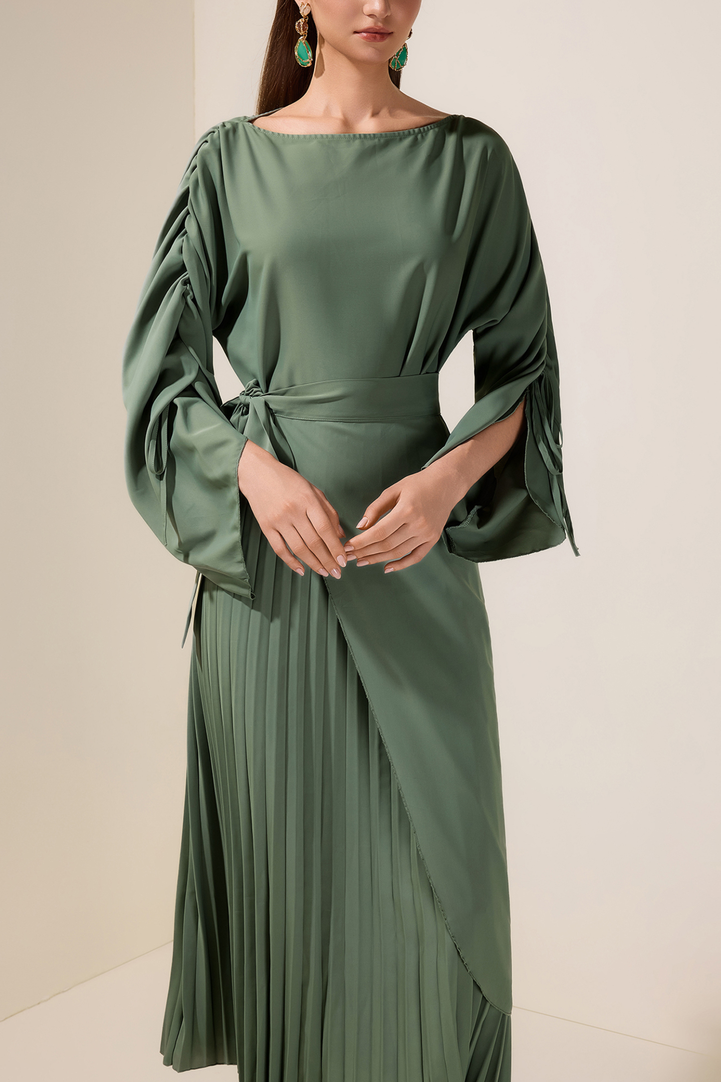 Solid Skew Collar Pleated Maxi Dress With Belt