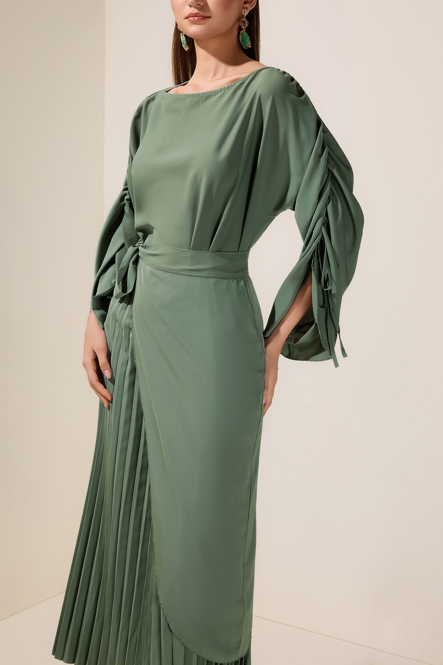Solid Skew Collar Pleated Maxi Dress With Belt