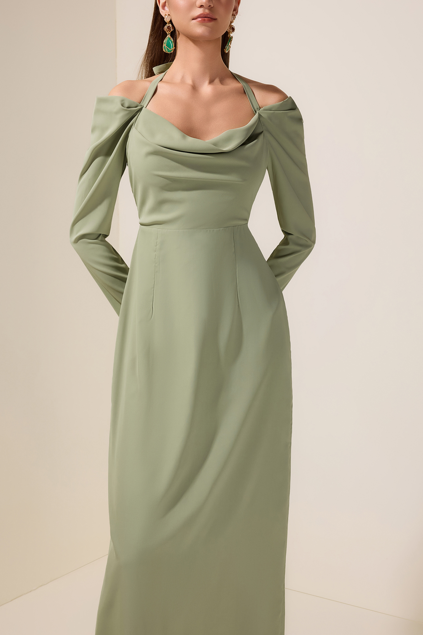 Solid Halter Neck Long Sleeve Maxi Dress