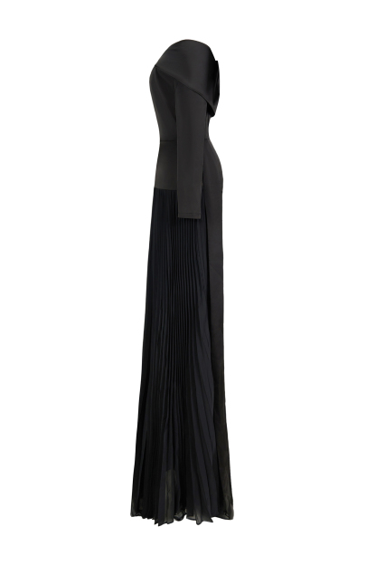 Solid Pleated Off-Shoulder Maxi Dress