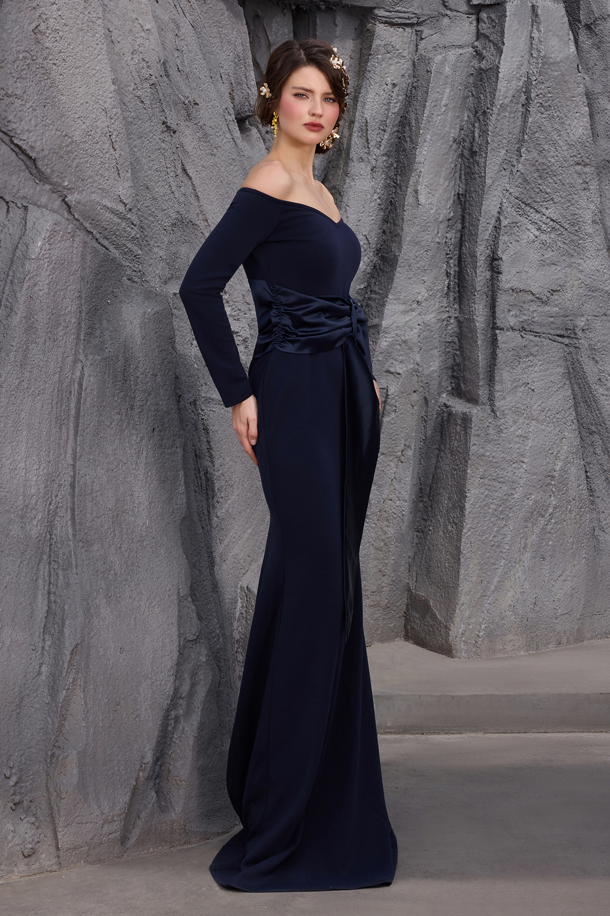 Solid Bow Long Sleeve Off-Shoulder Maxi Dress