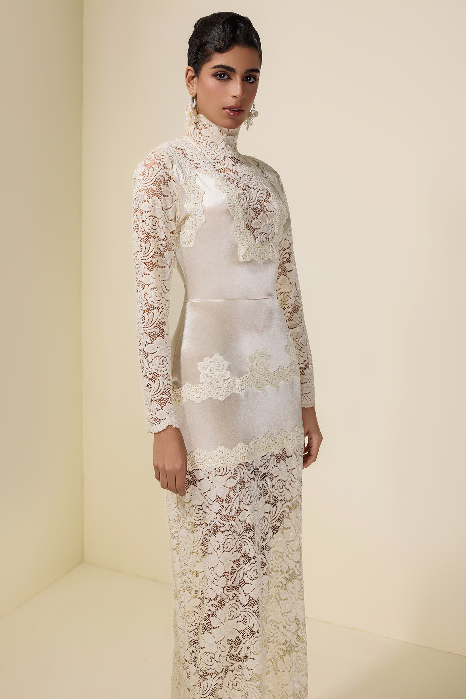 Lace Splicing Satin High Neck Maxi Dress