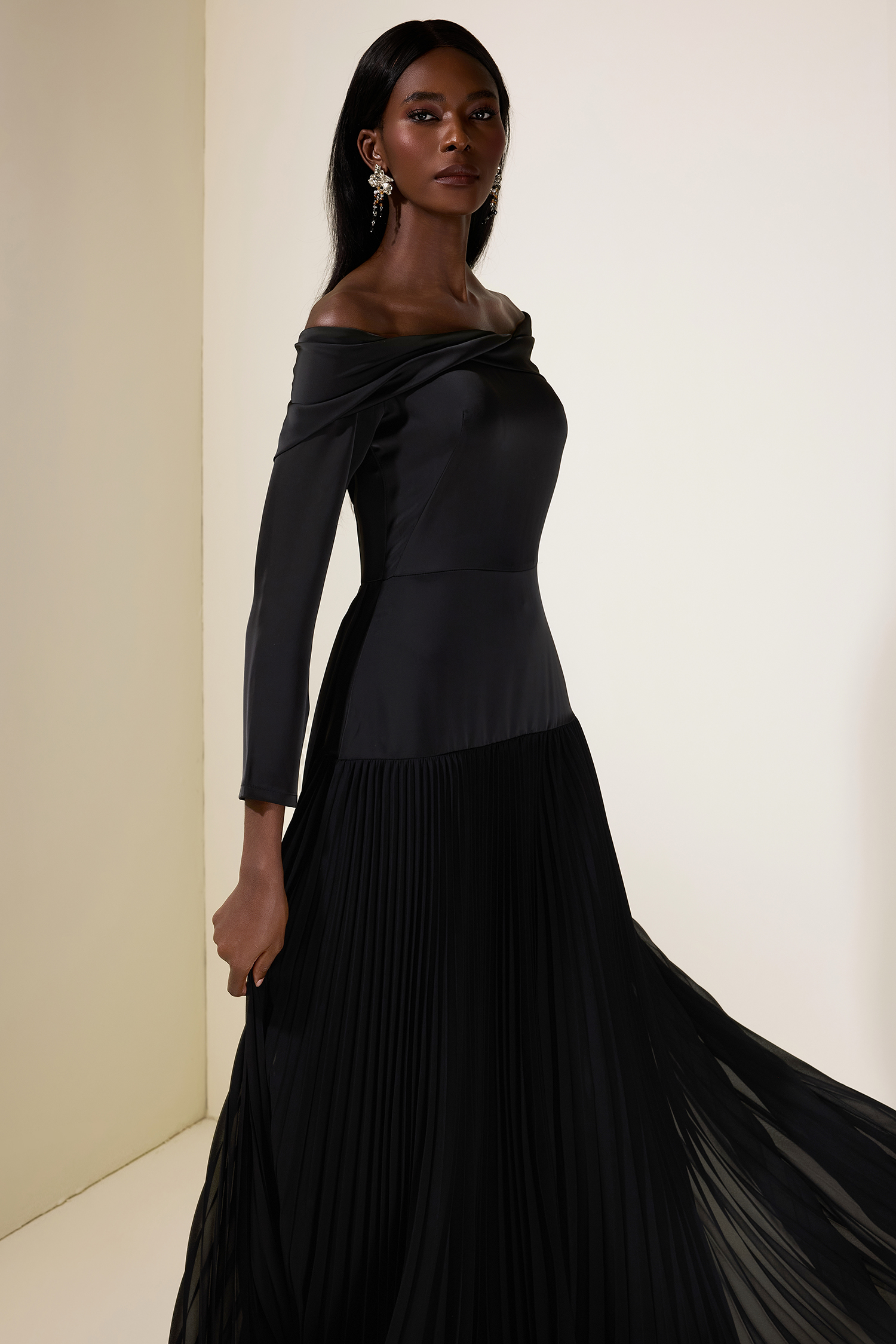 Satin Splicing Chiffon Pleat Maxi Dress