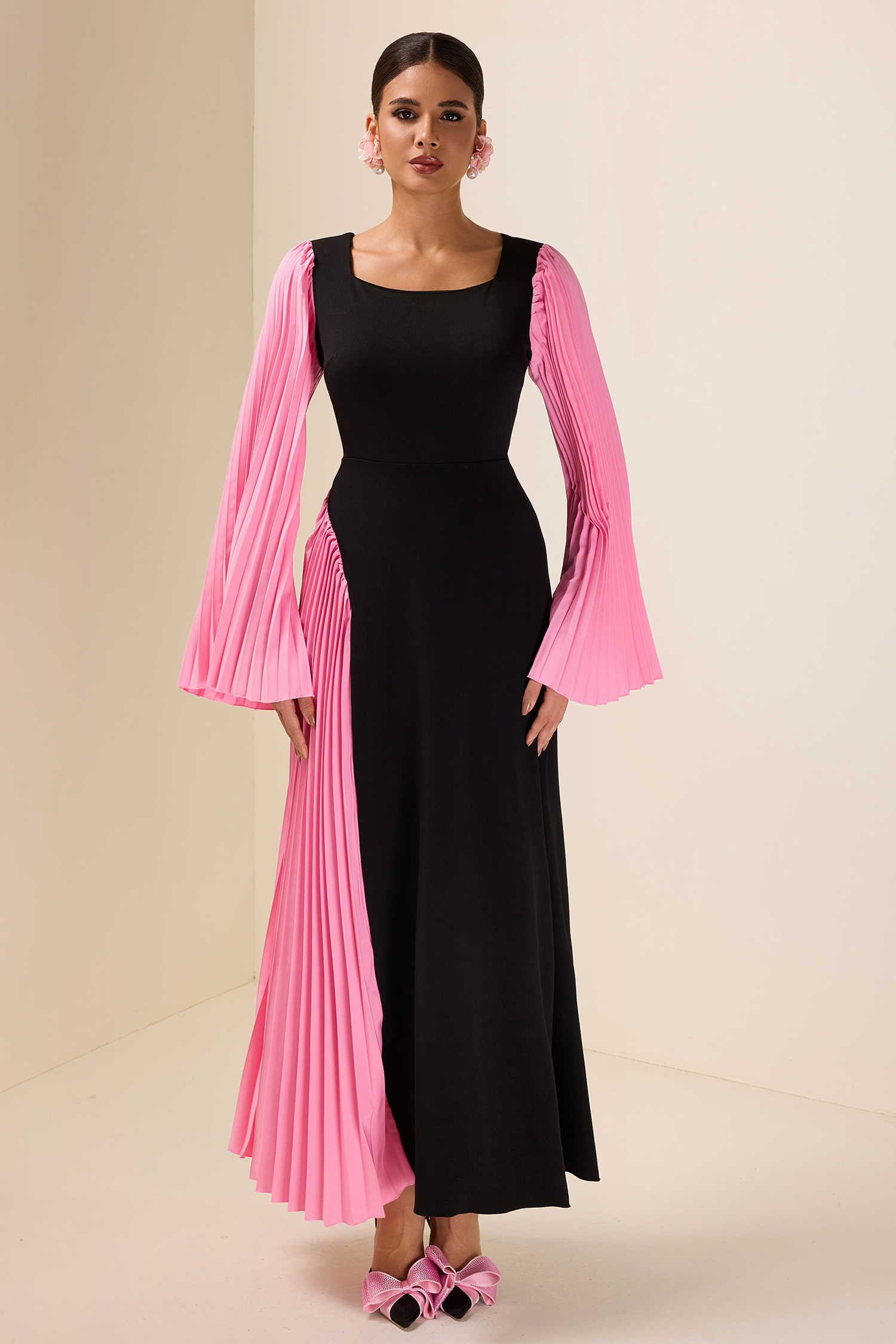 Pleated Splicing Bell Sleeve Midi Dress