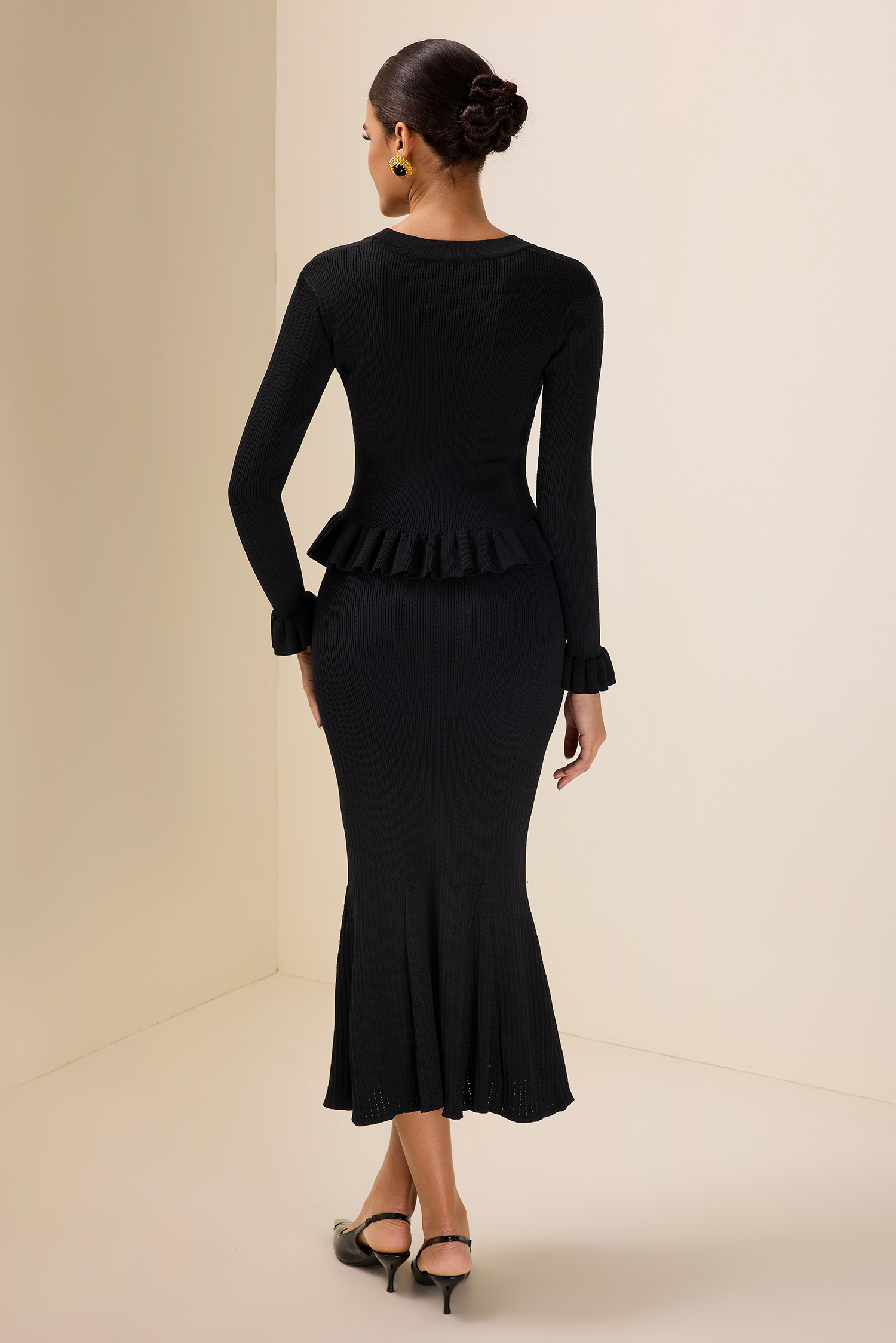 Solid Metal Button Top ＆ High Waist Knit Midi Skirt Set