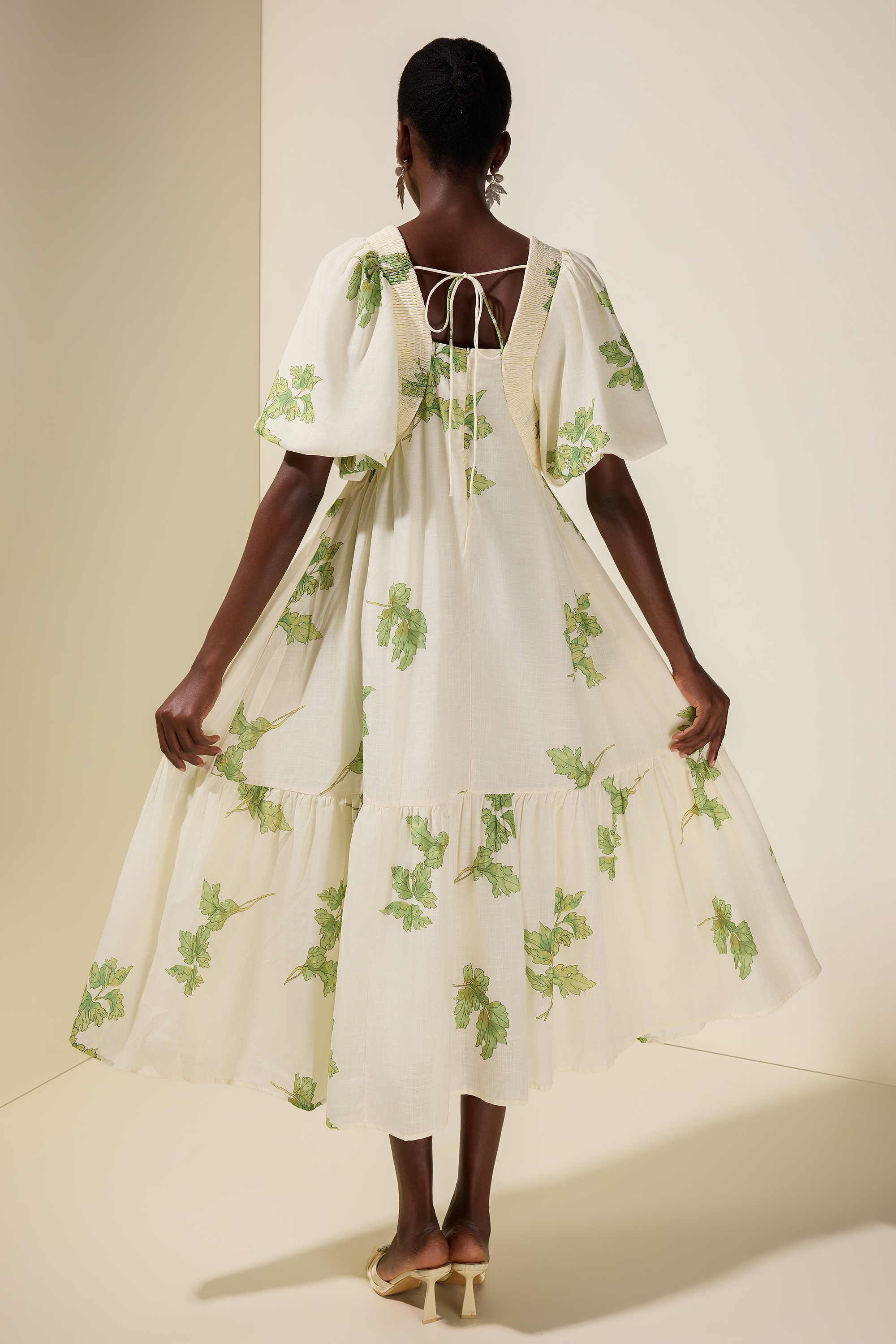 Botanical Print Smocking Puff Sleeve Midi Dress