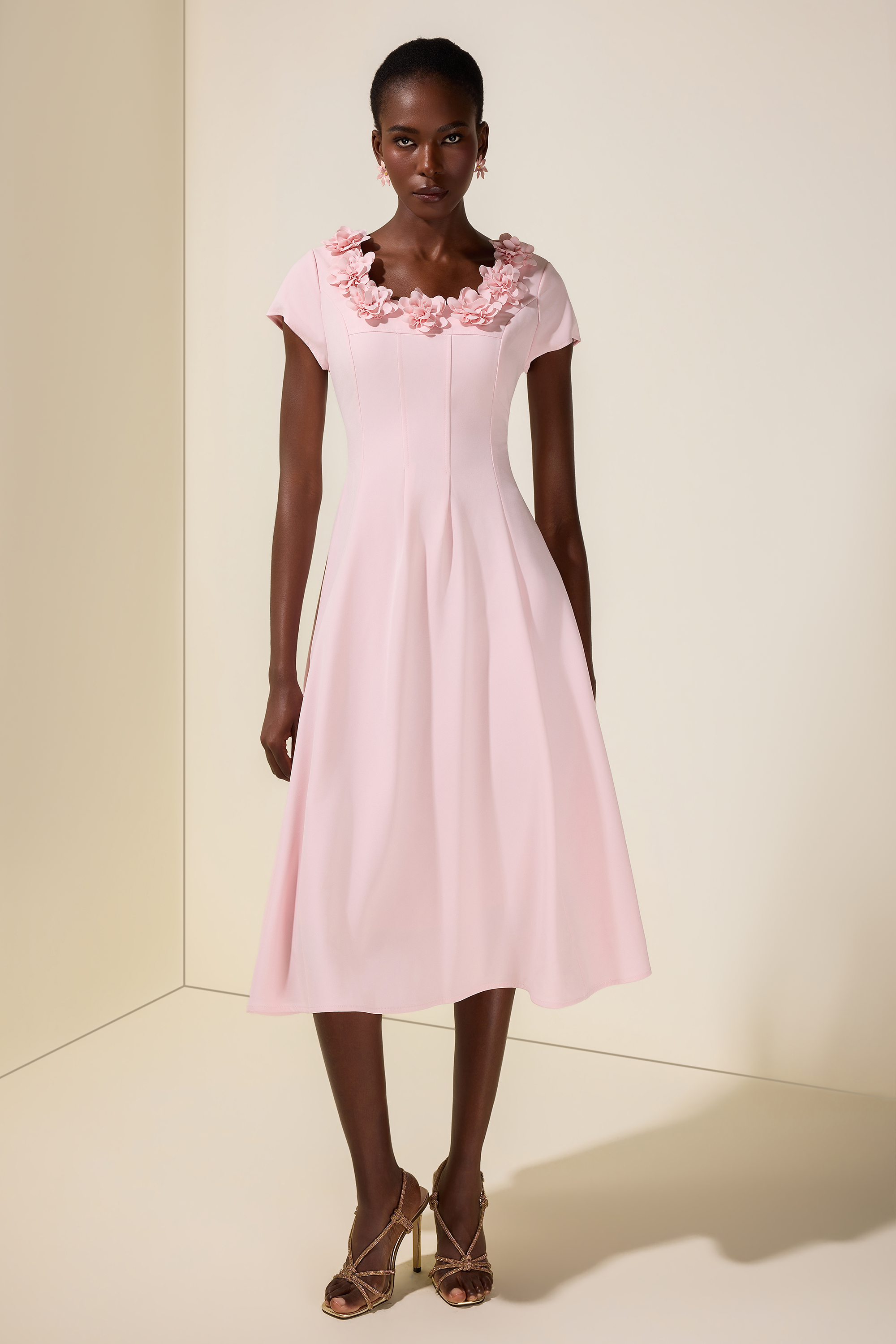 3D Flower Round Neck Midi Dress