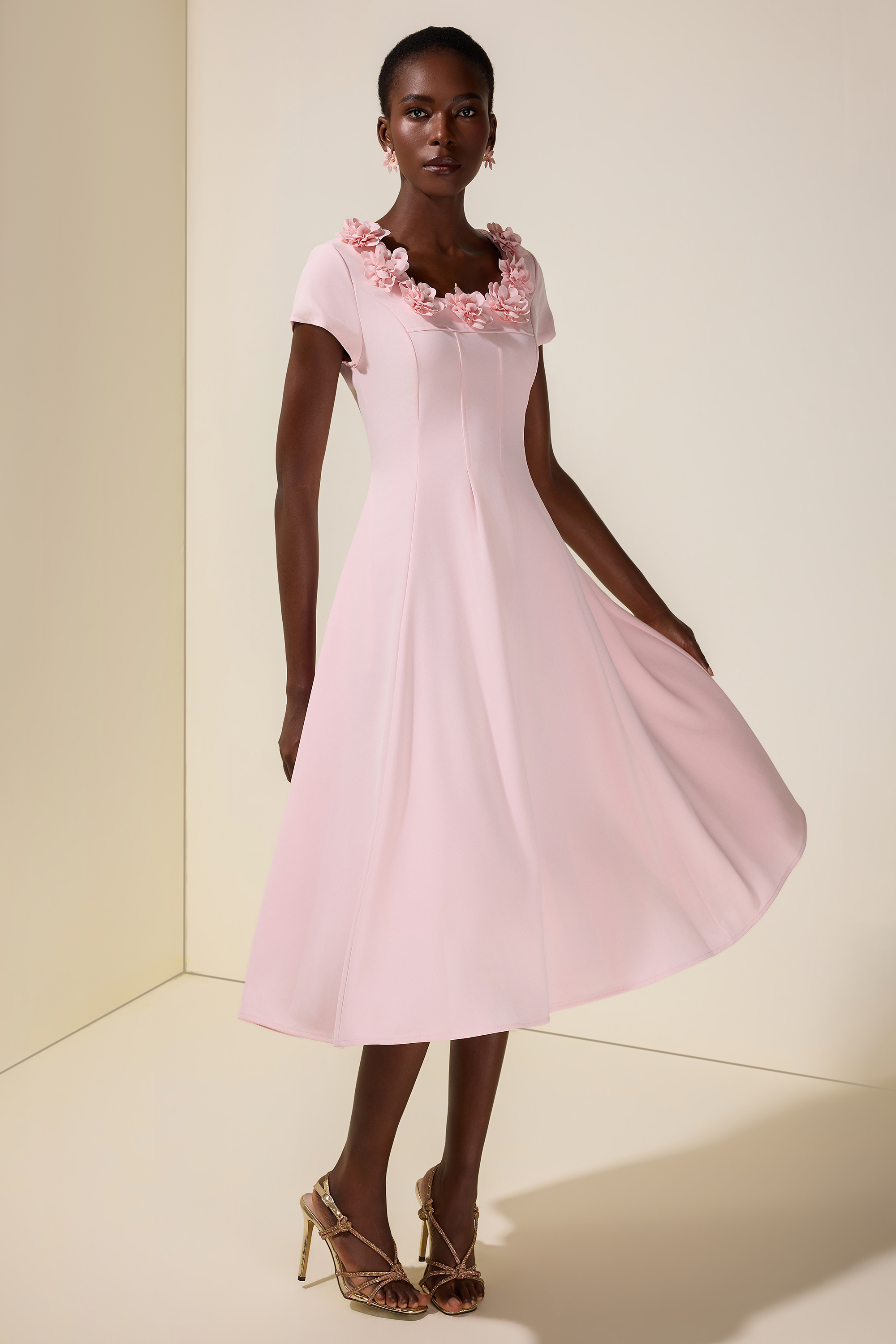 3D Flower Round Neck Midi Dress