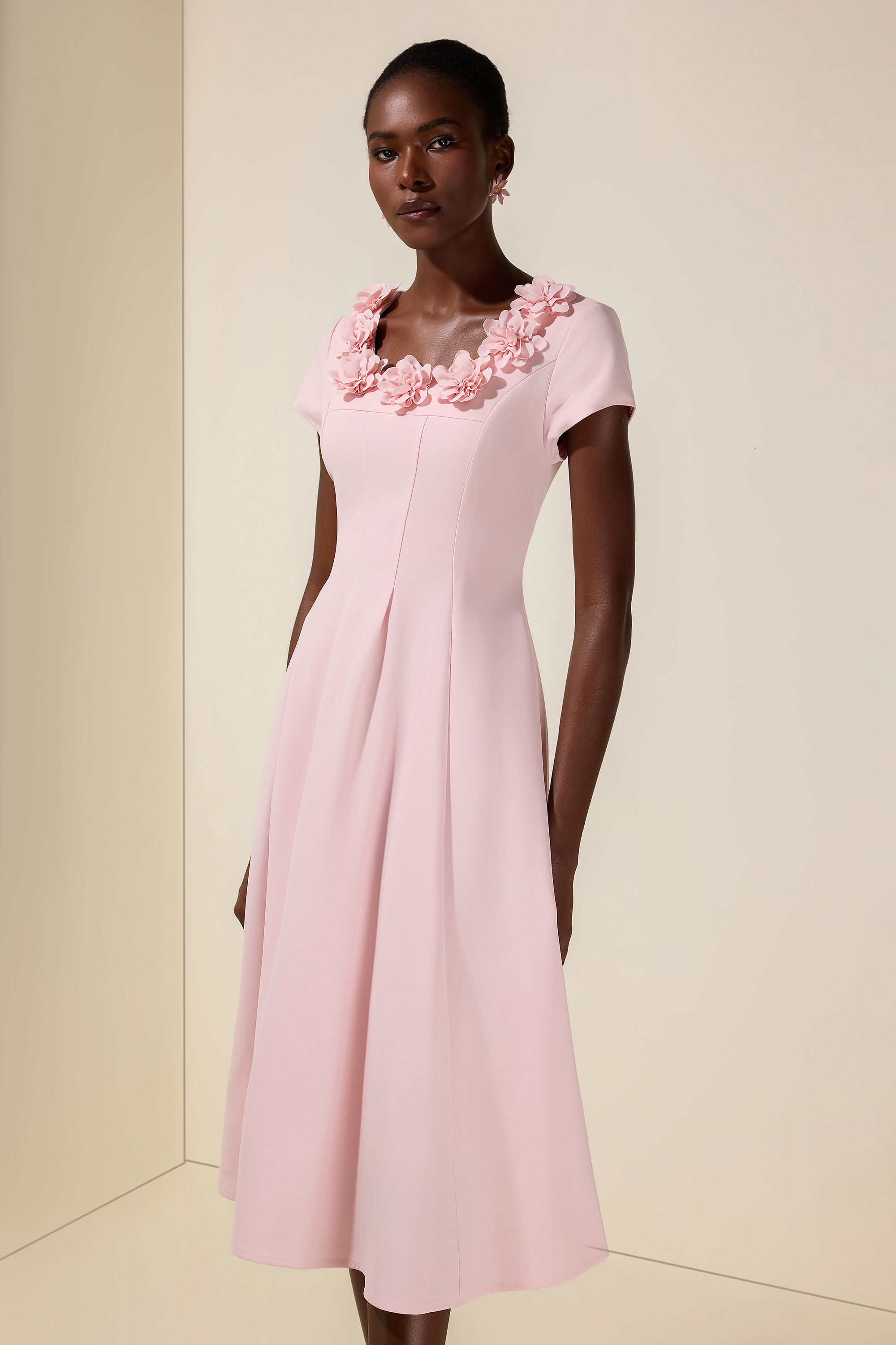 3D Flower Round Neck Midi Dress