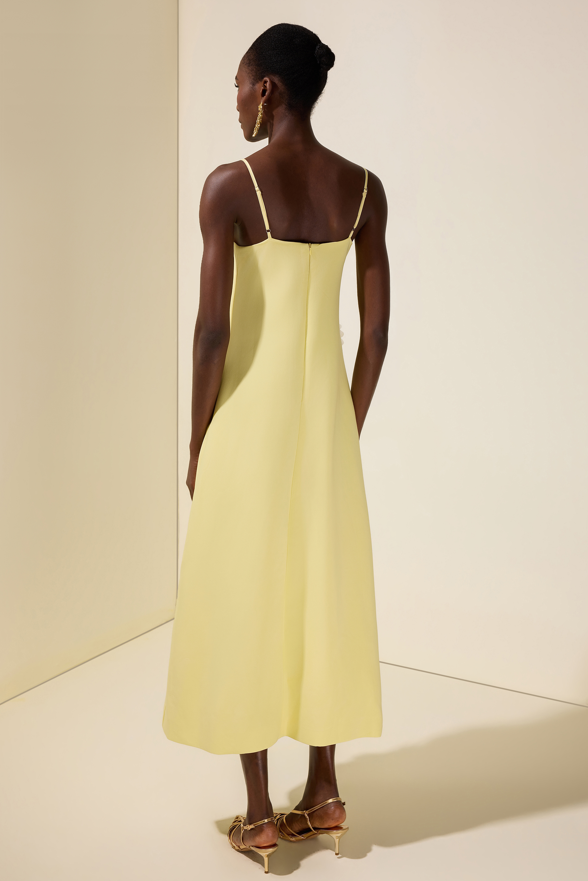 3D Flower Sleeveless Backless Midi Dress