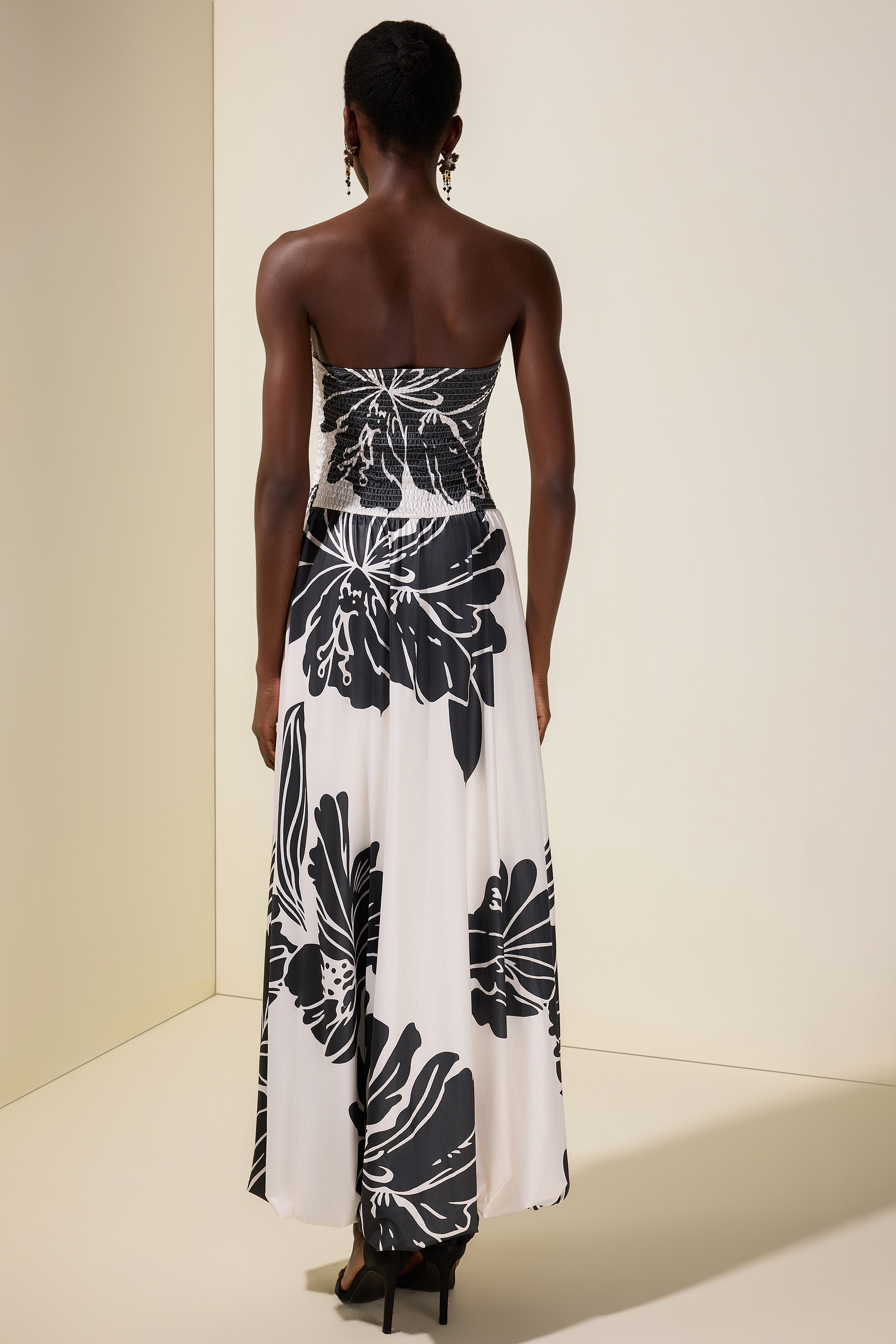 Floral Contrast Color Smocking Midi Dress