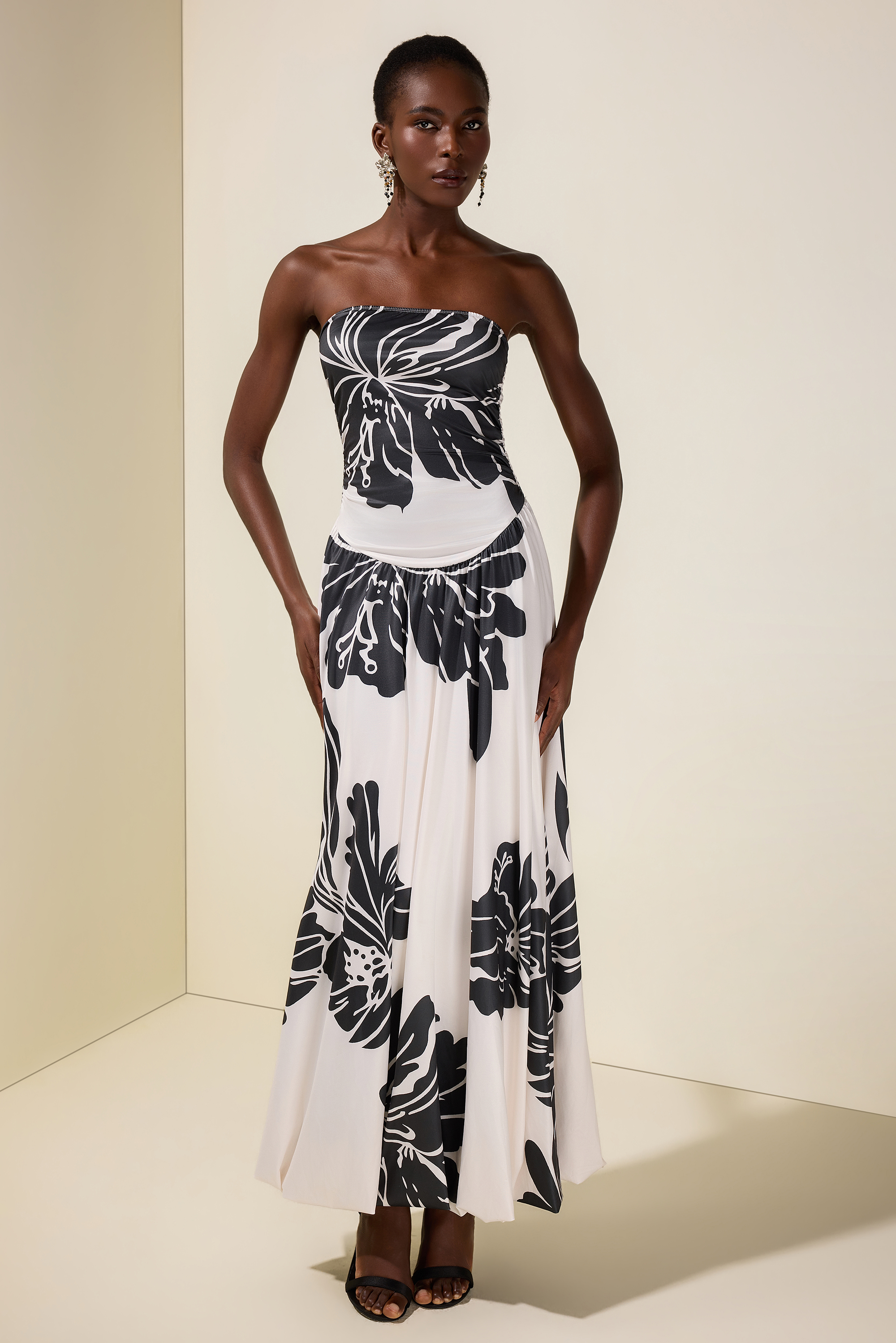 Floral Contrast Color Smocking Midi Dress