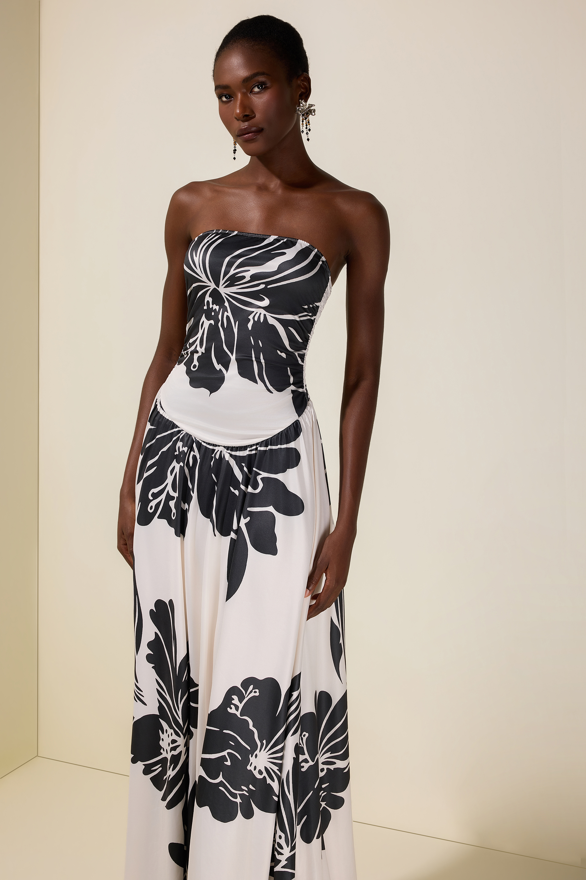 Floral Contrast Color Smocking Midi Dress
