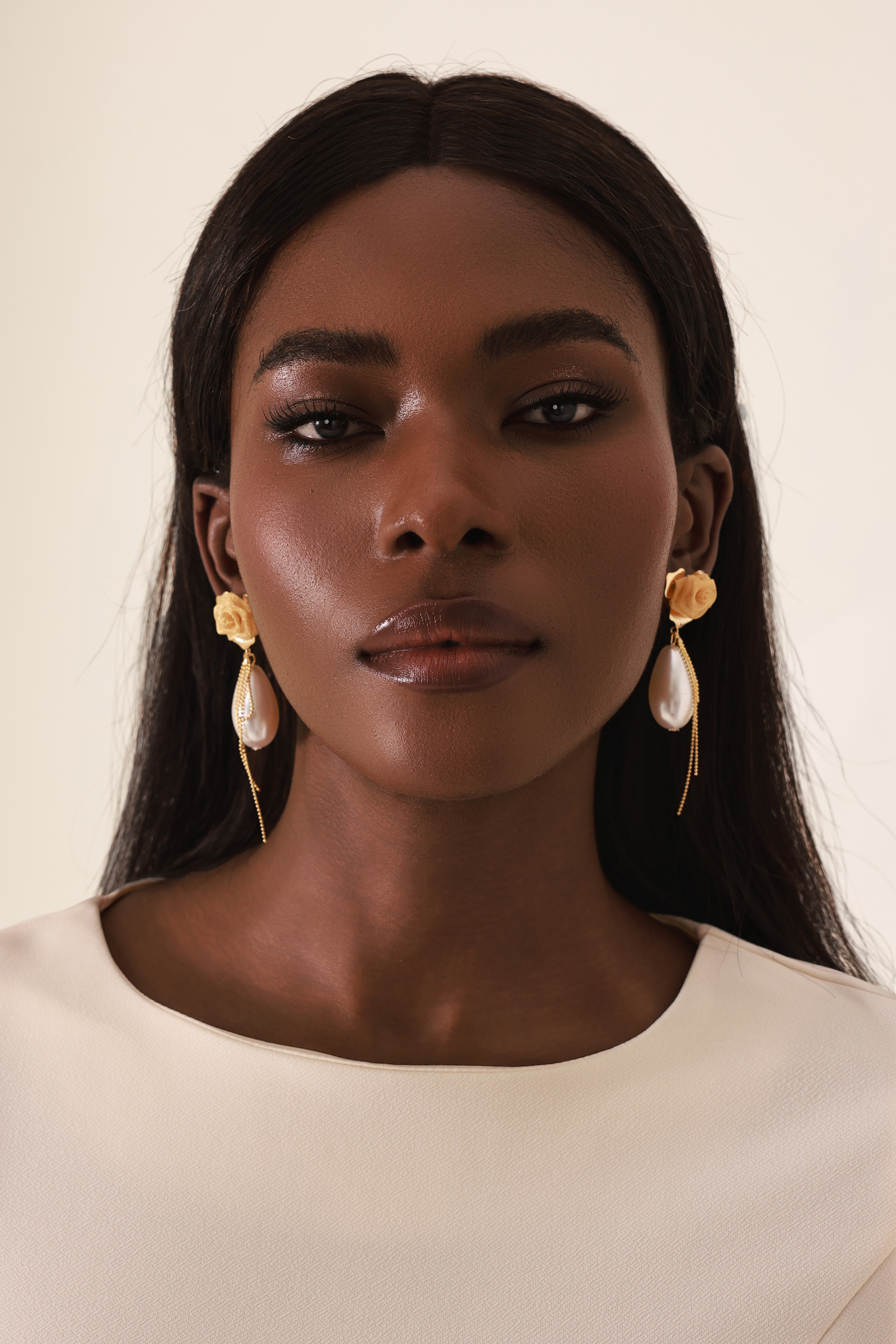 Faux Pearl Floral Shape Earrings