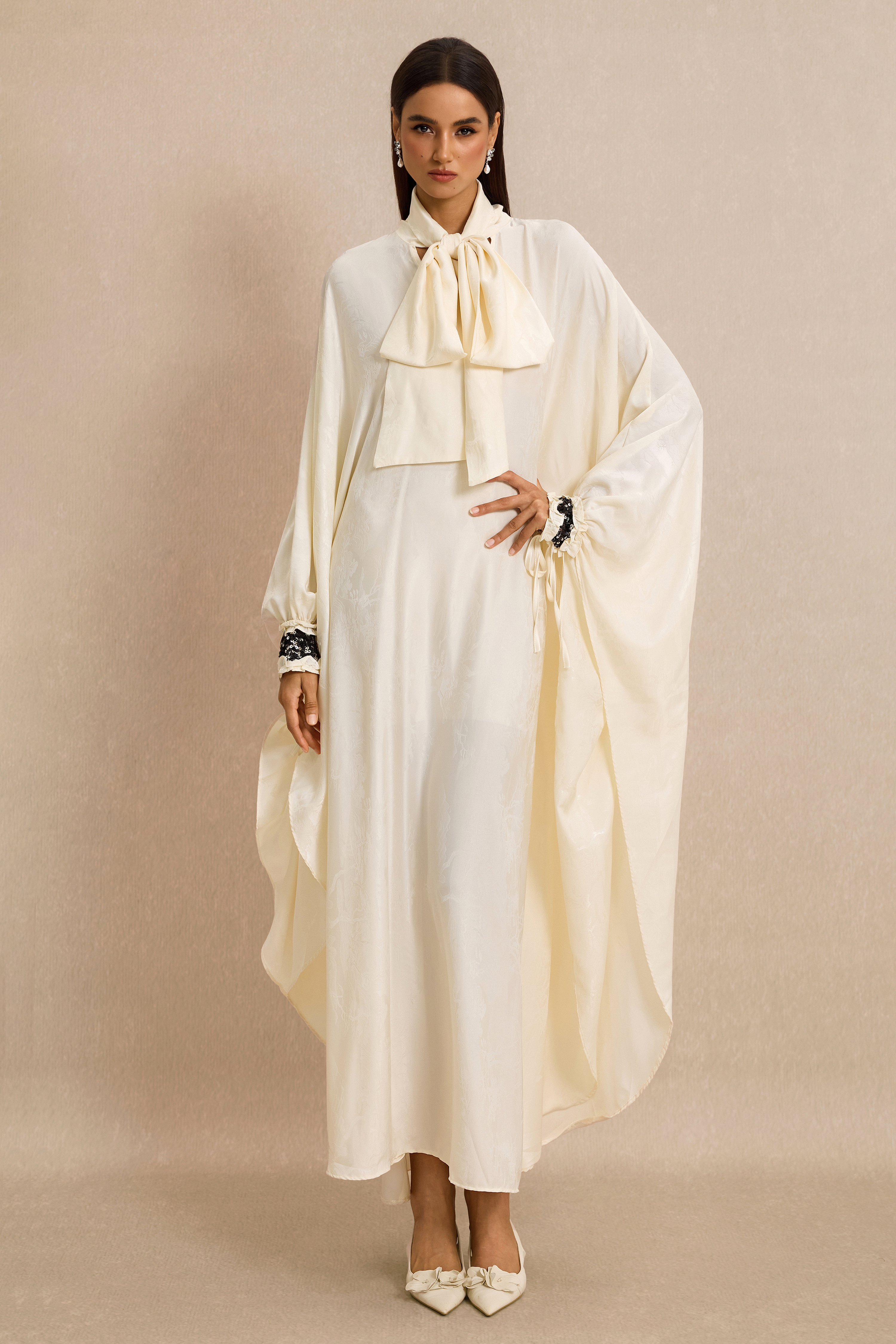 Jacquard Batwing Sleeve Lace-Up Maxi Dress