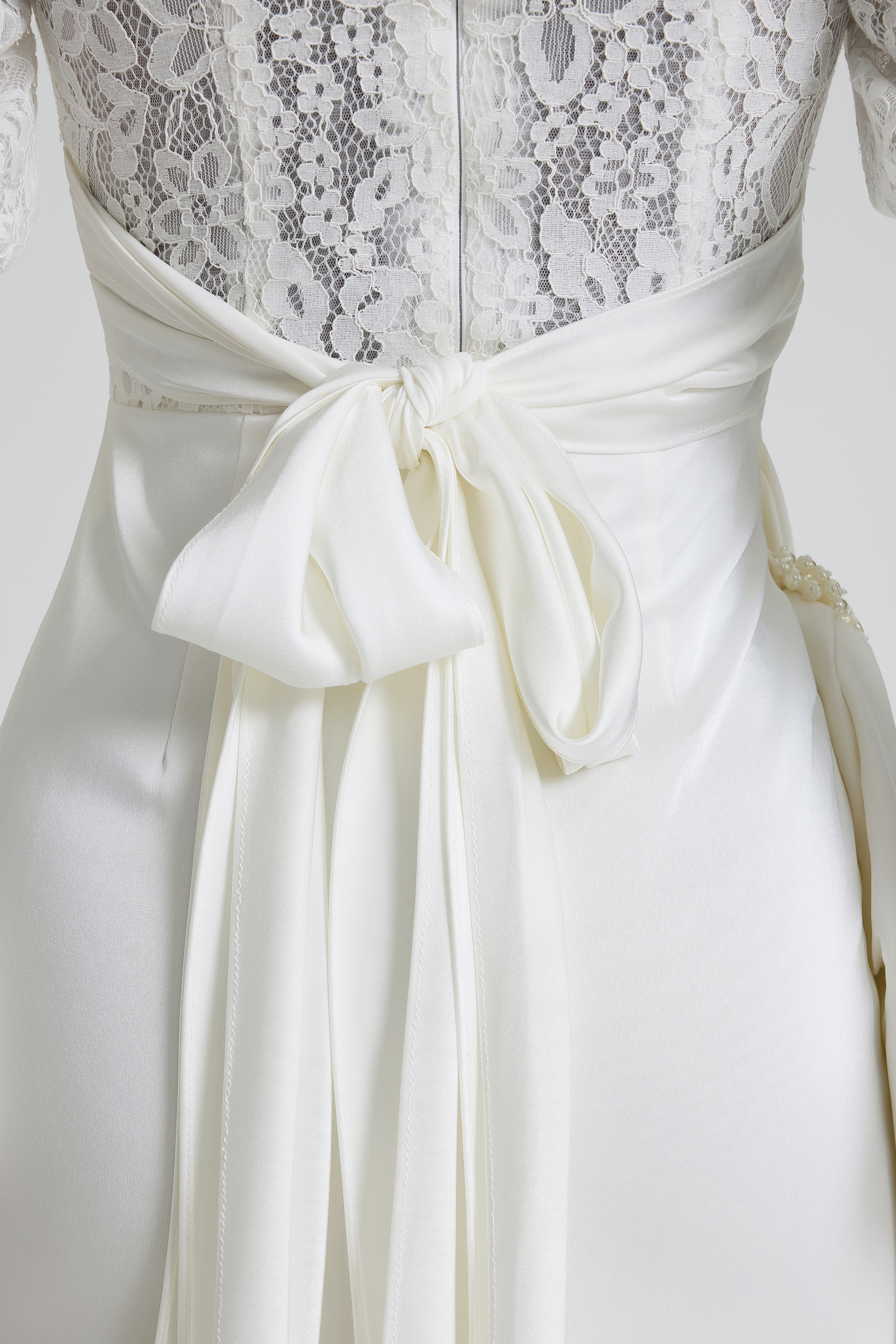 Lace Splicing Pleated Midi Dress