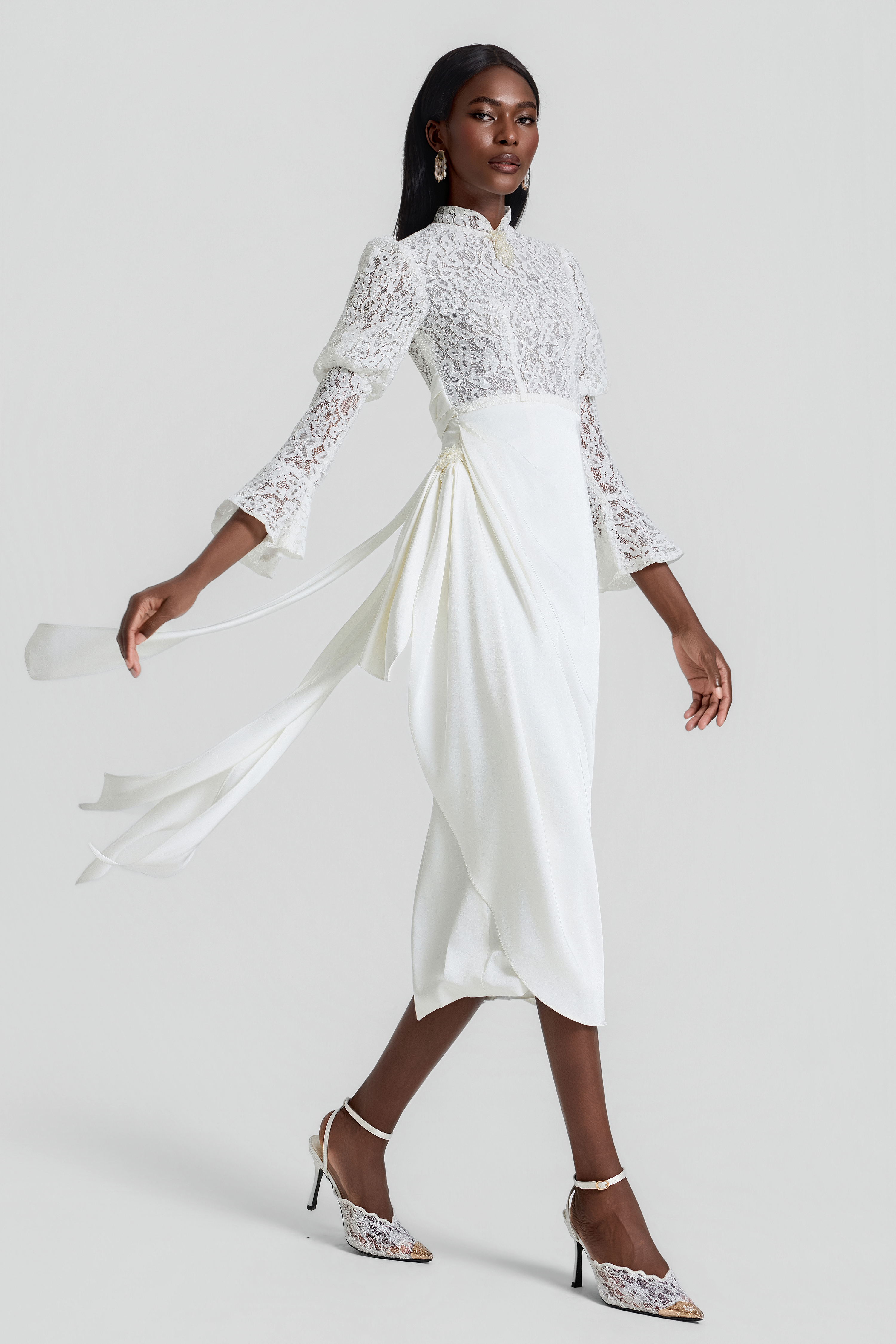 Lace Splicing Pleated Midi Dress