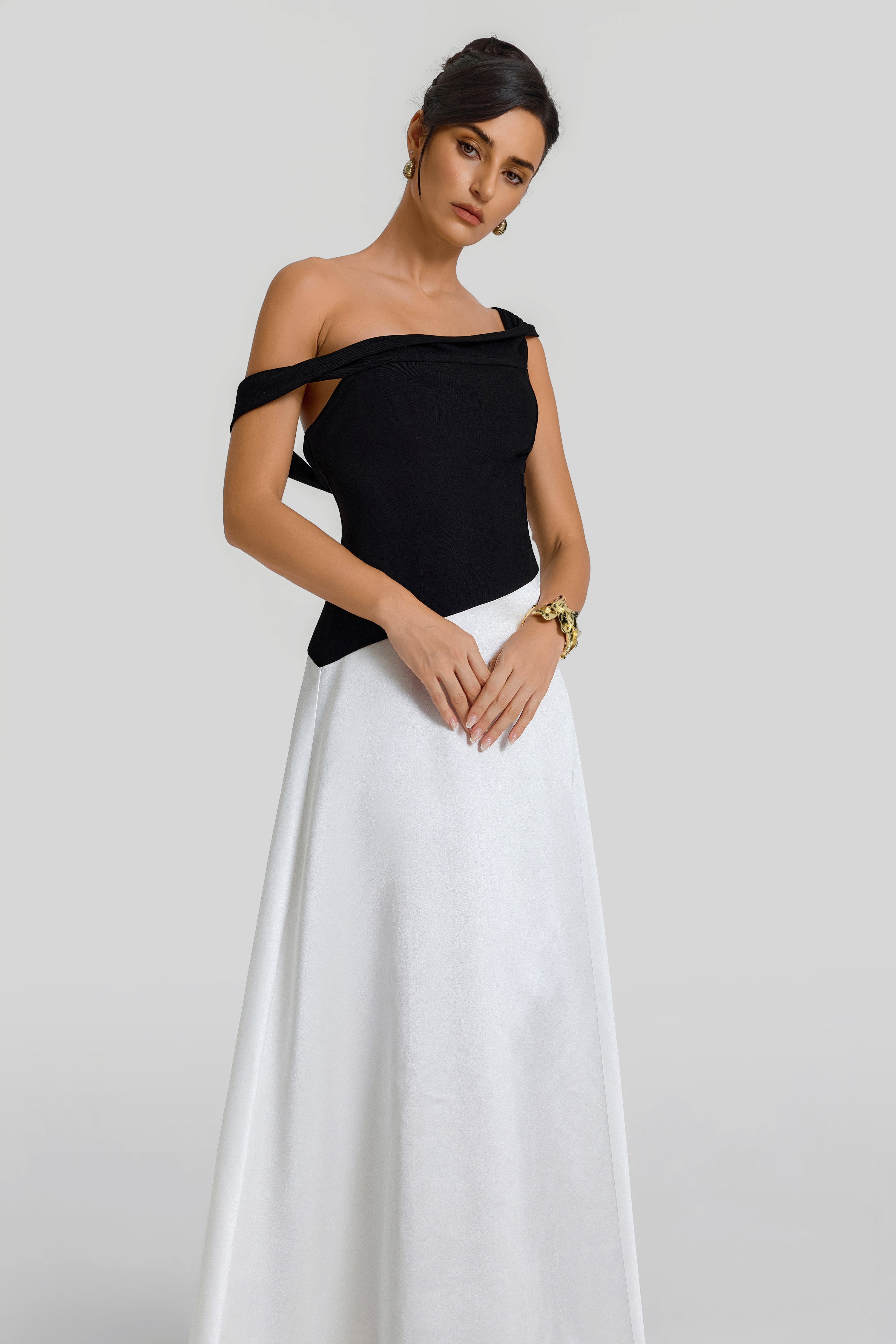 Asymmetrical Contrast Color Off Shoulder Midi Dress